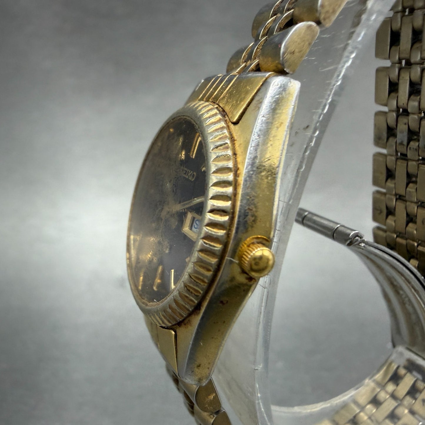 Seiko SQ Watch Women 24mm Black Dial Gold Tone Daydate 3E23-0A69 New Battery ABF2