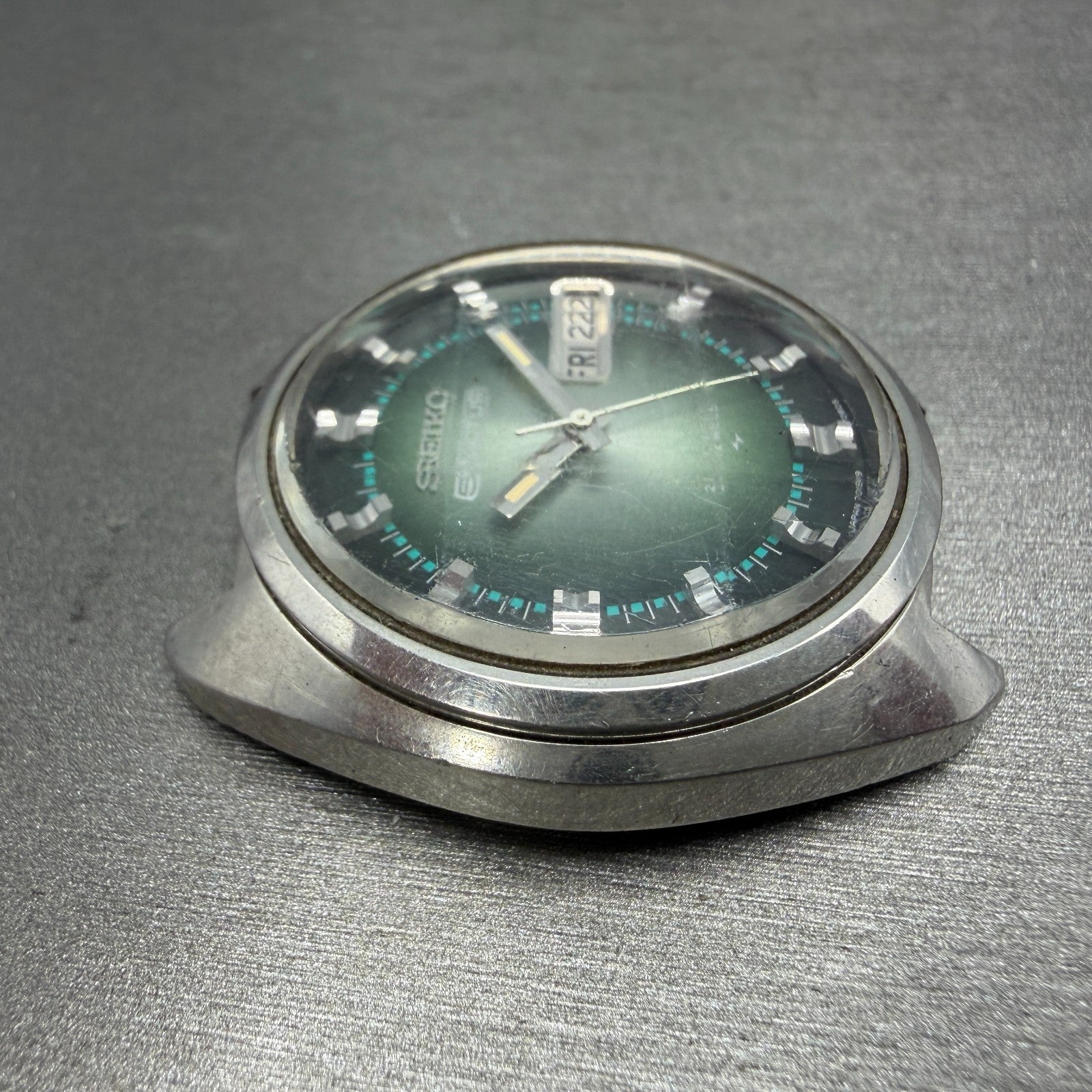 Seiko 5Actus Watch Men 37mm Green Dial Silver Tone Daydate 7019-7210 PARTS4