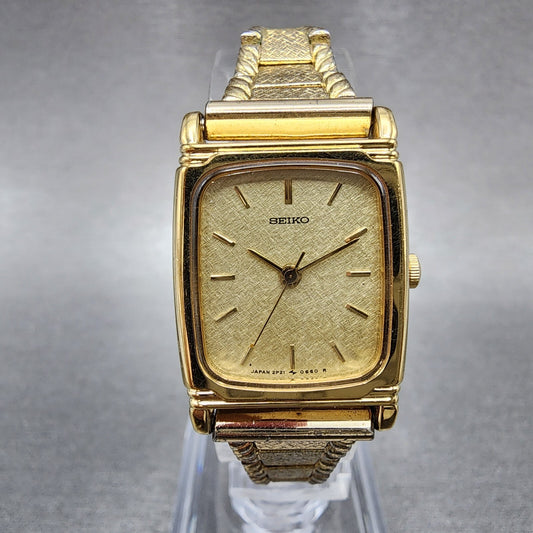Seiko Watch Women 19mm Champagne Dial Gold Tone Rectangle 2P215210 New Battery0