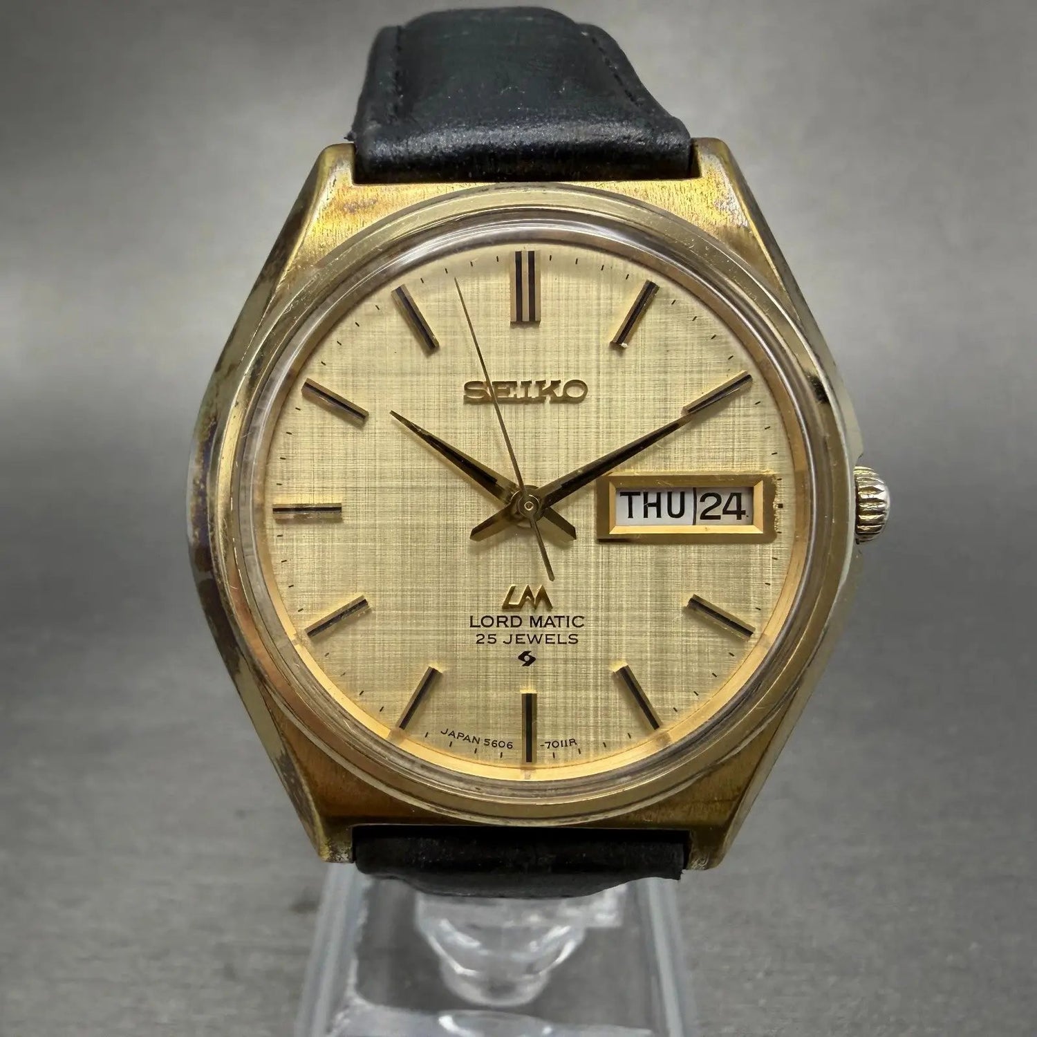 Seiko Lord Matic Watch Men 36mm Champagne Dial Gold Tone Daydate 5606-7010 Runs0