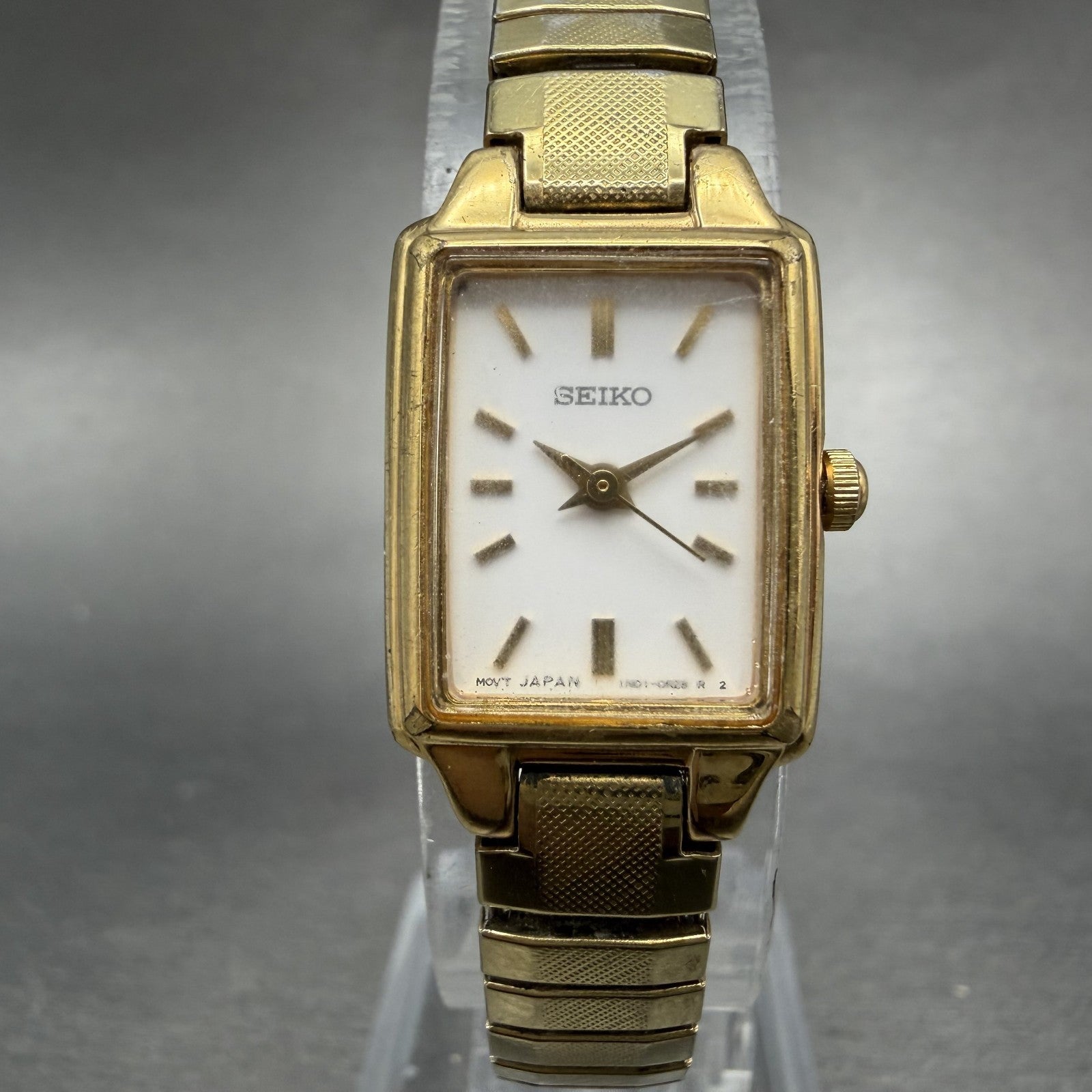Seiko Tank Watch Women 16mm White Dial Gold Tone Rectangle 1n01-0FH0 New Battery0