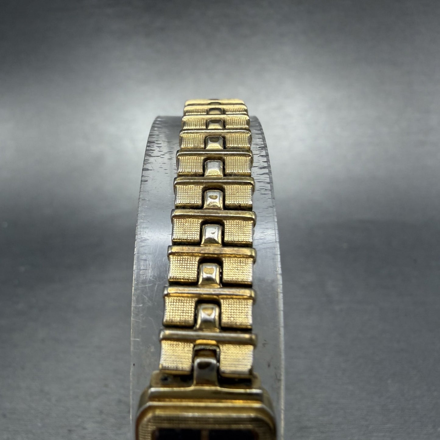 Seiko Tank Watch Women 13mm Black Dial Gold Tone Rectangle 1e20-5689 New Battery4