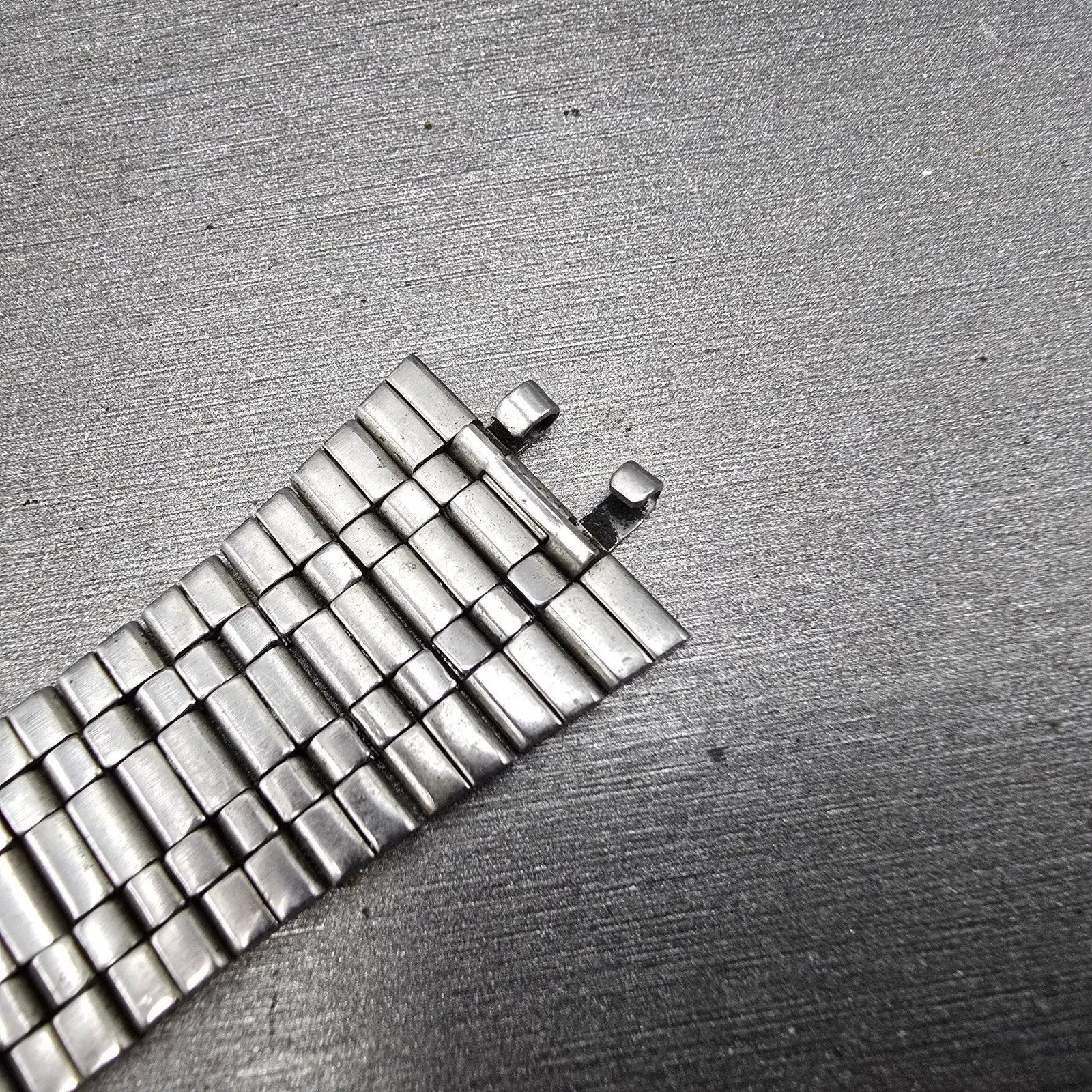 Seiko SQ Bracelet 20mm Stainless Steel Silver Tone Tri Folding Clasp VTG 6105014