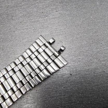 Seiko SQ Bracelet 20mm Stainless Steel Silver Tone Tri Folding Clasp VTG 6105014