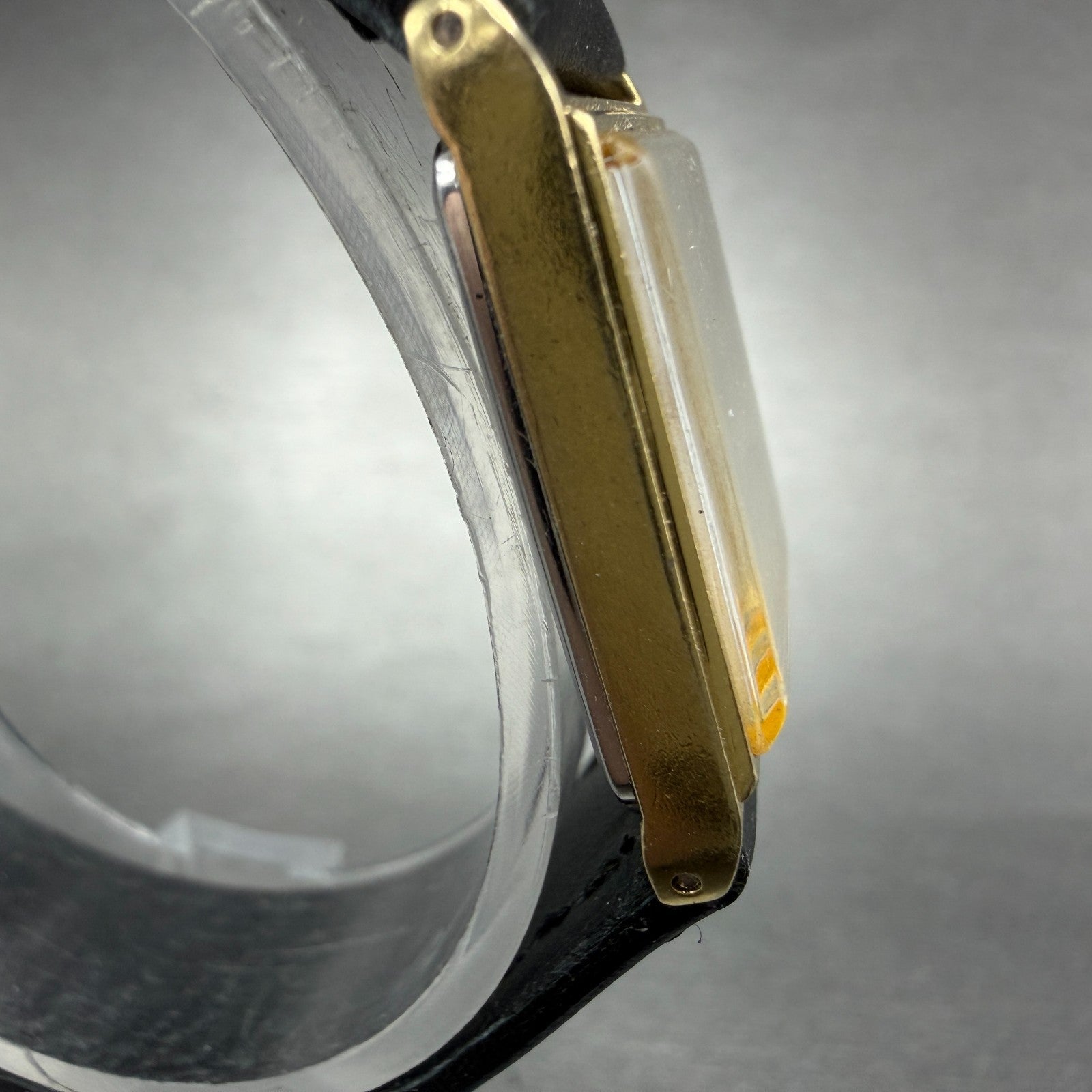 Seiko Tank Watch Women 19mm White Dial Gold Tone Rectangle 2C20-5820 New Battery3
