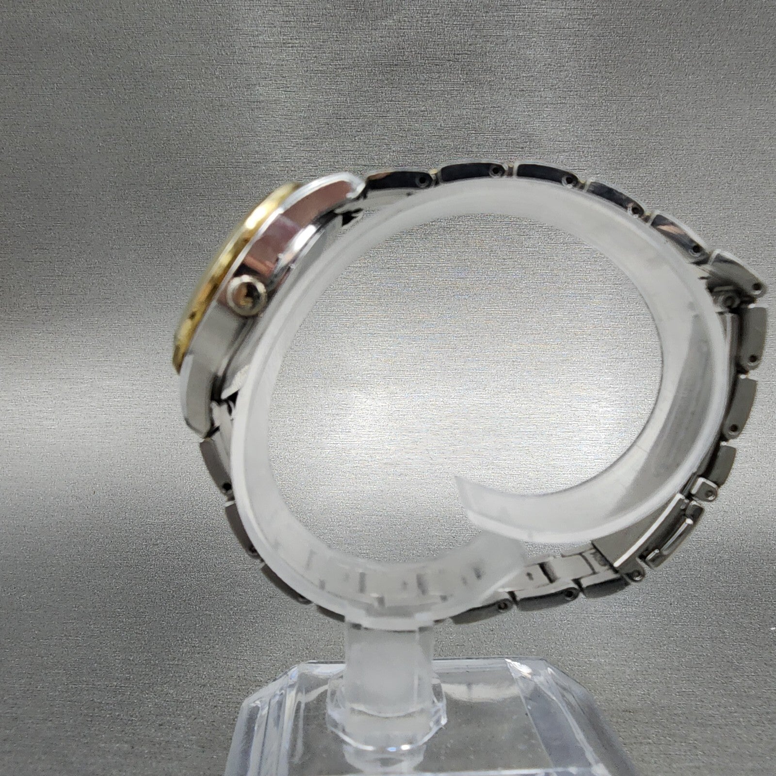 Seiko Solar Watch Women 28mm Blue Dial Two Tone Daydate Round READ!!!! V1380AB06