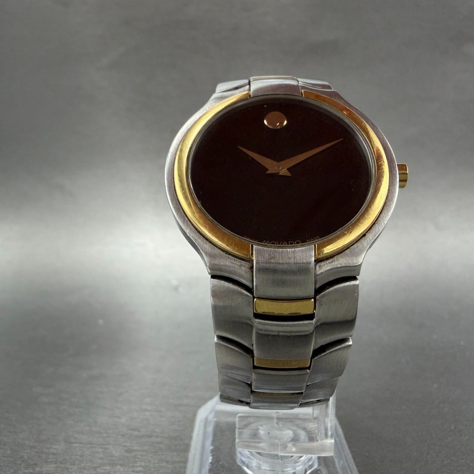 Movado Portico watch Men 34mm Black Dial Two Tone Round 81 G1 1894 New Battery5