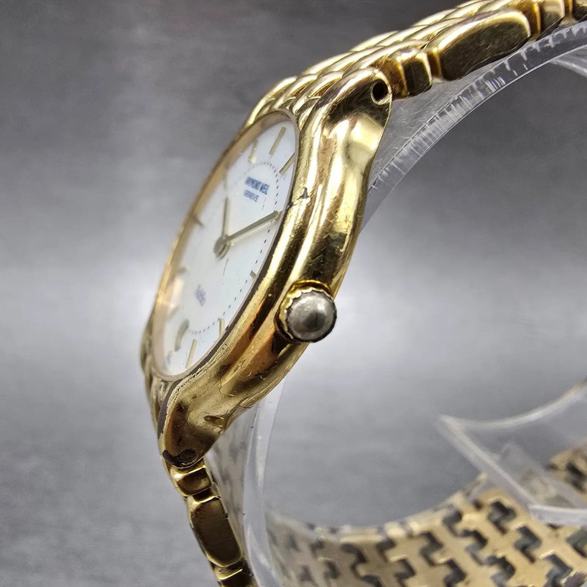 Raymond Weil Watch Women 24mm White Dial Gold Plated Date Round 4702 New Batt KT2