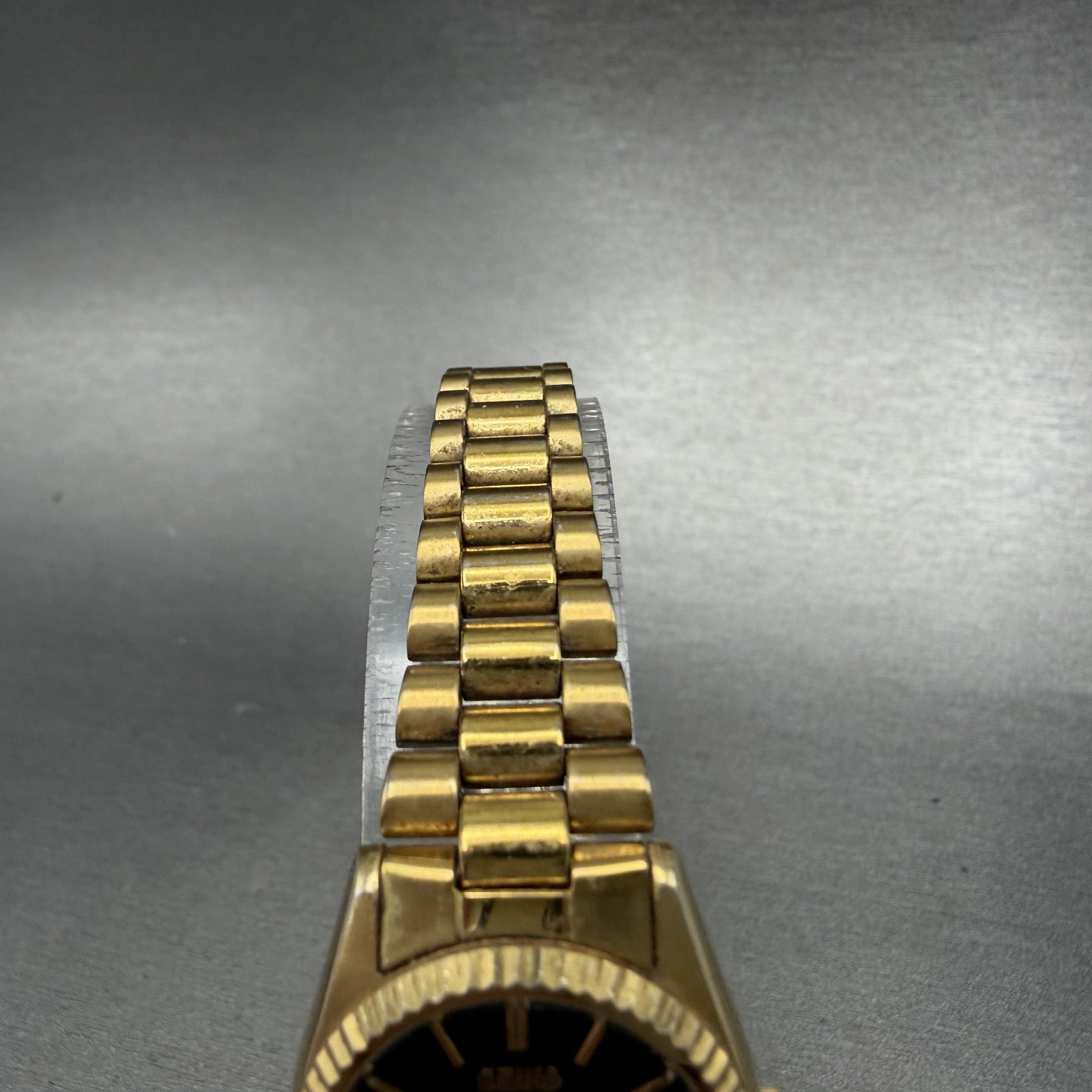 Seiko SQ Watch Women 24mm Black Dial Gold Tone Daydate 24mm Round New Battery 9R4