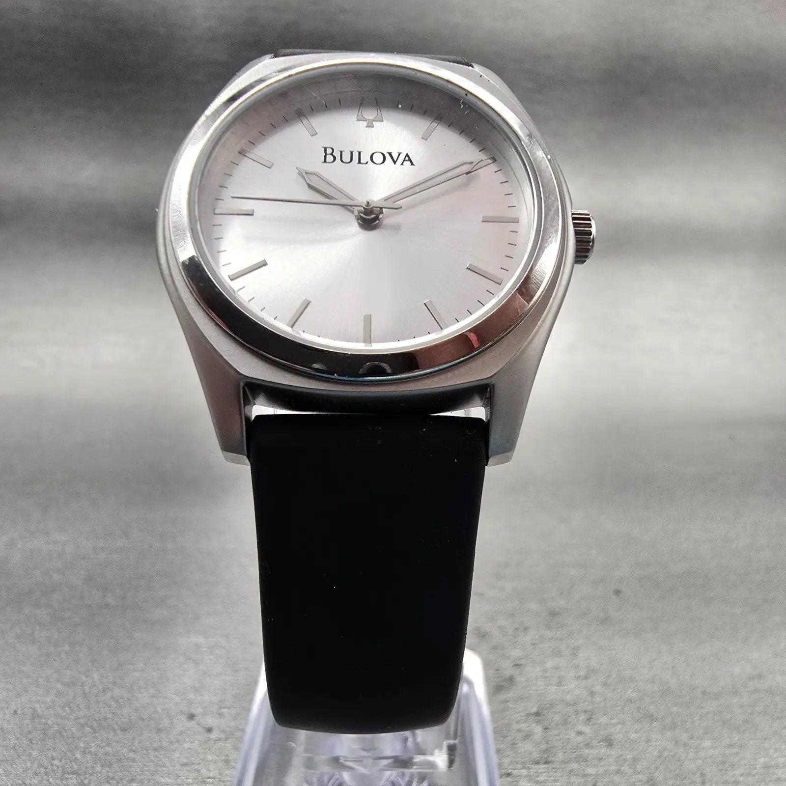 Bulova Watch Women 30mm Silver Dial Silver Tone Round 96L113 New Battery5