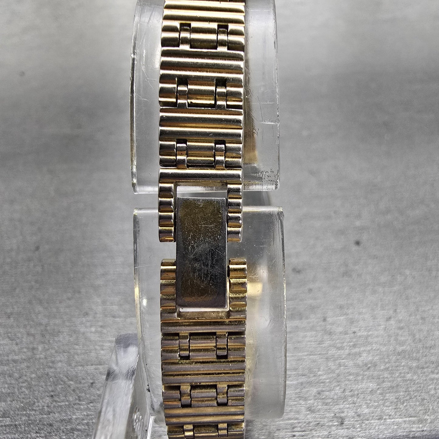 Citizen CQ Watch Women 18mm Champagne Dial Gold Tone Rectangle 4-040074 New Batt7
