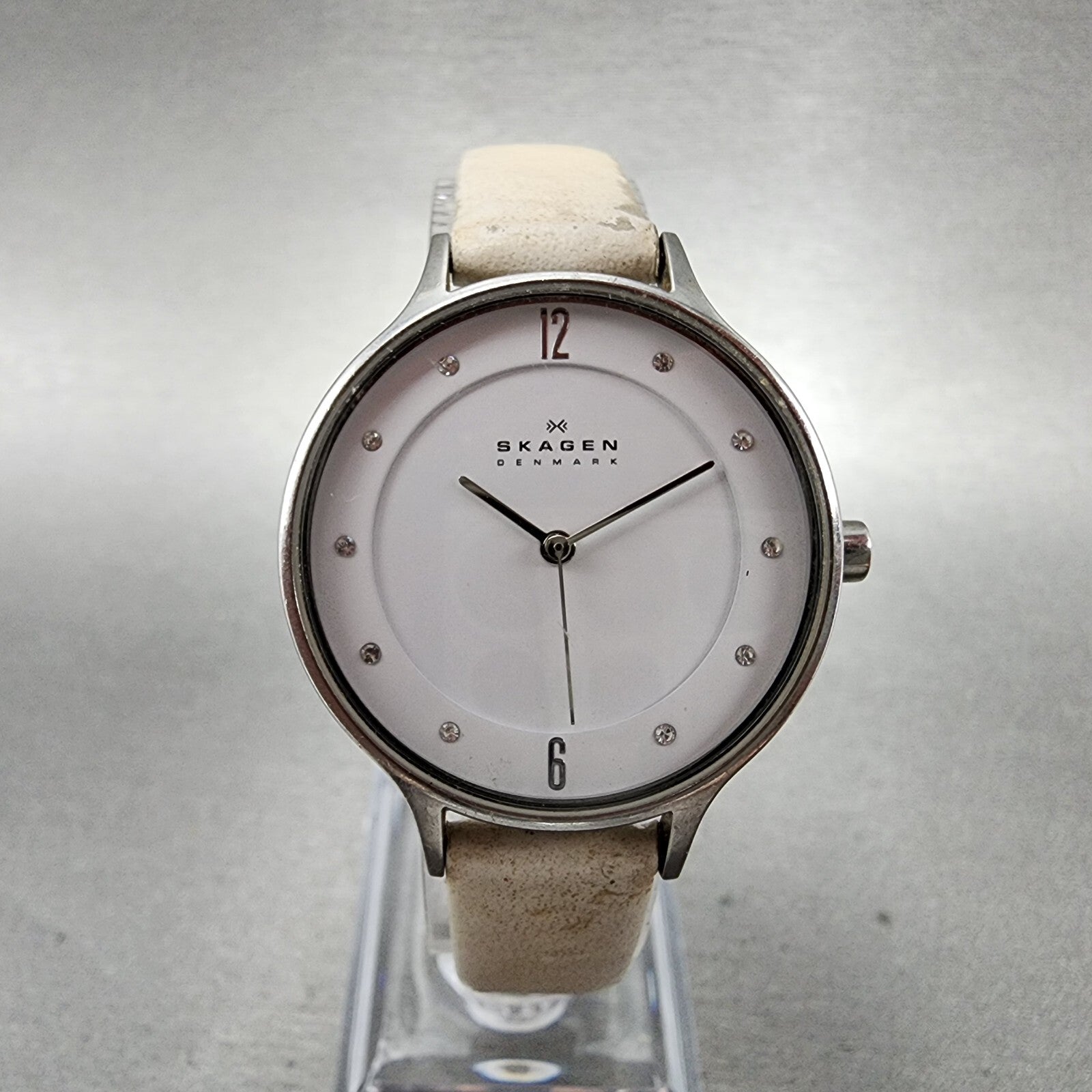 Skagen Watch Women 30mm White Dial Steel Round Leather Band SKW2145 New Battery0