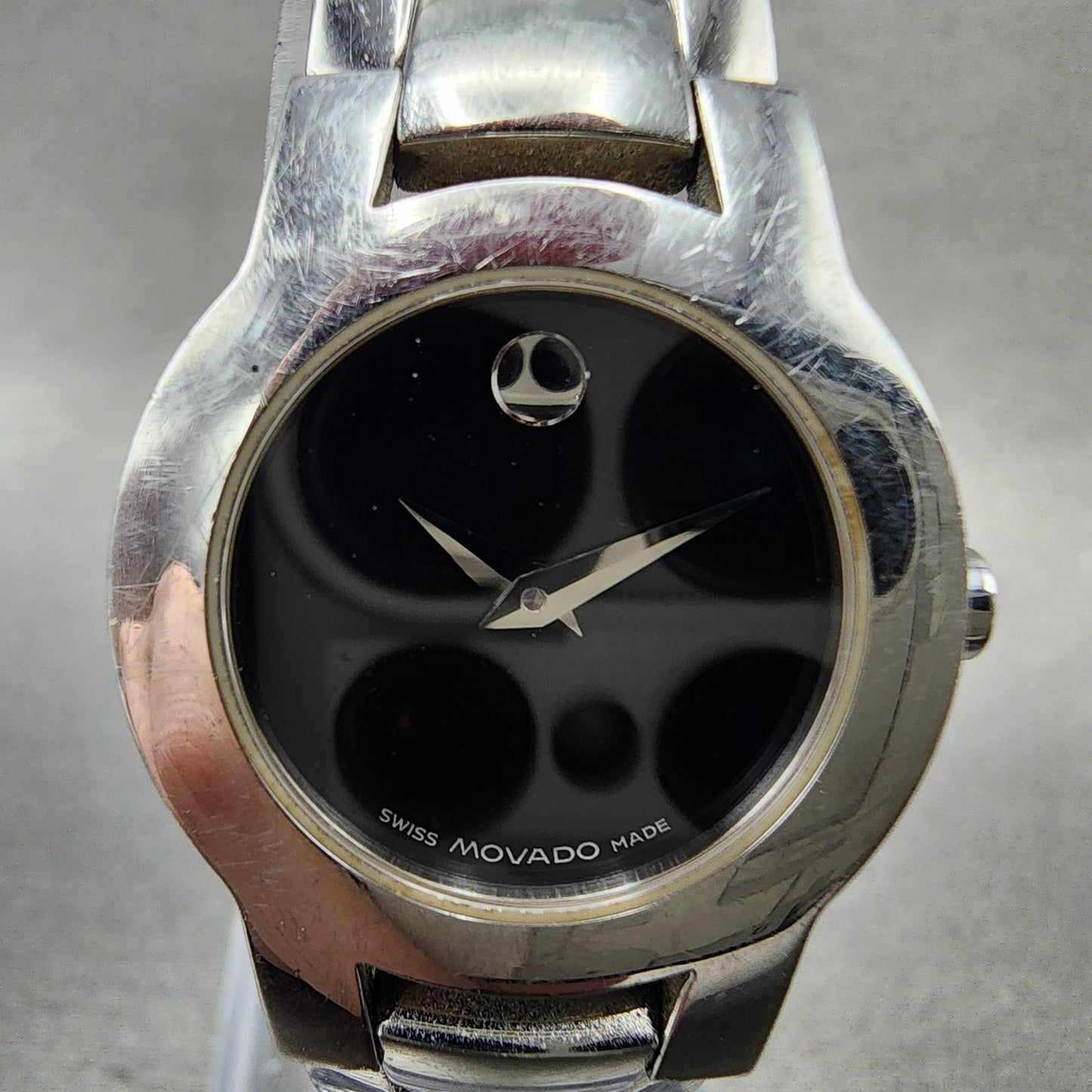 Movado Amorosa Watch Women 24m Black Dial Silver Tone Round 84 E4 1842 NewBat AB1