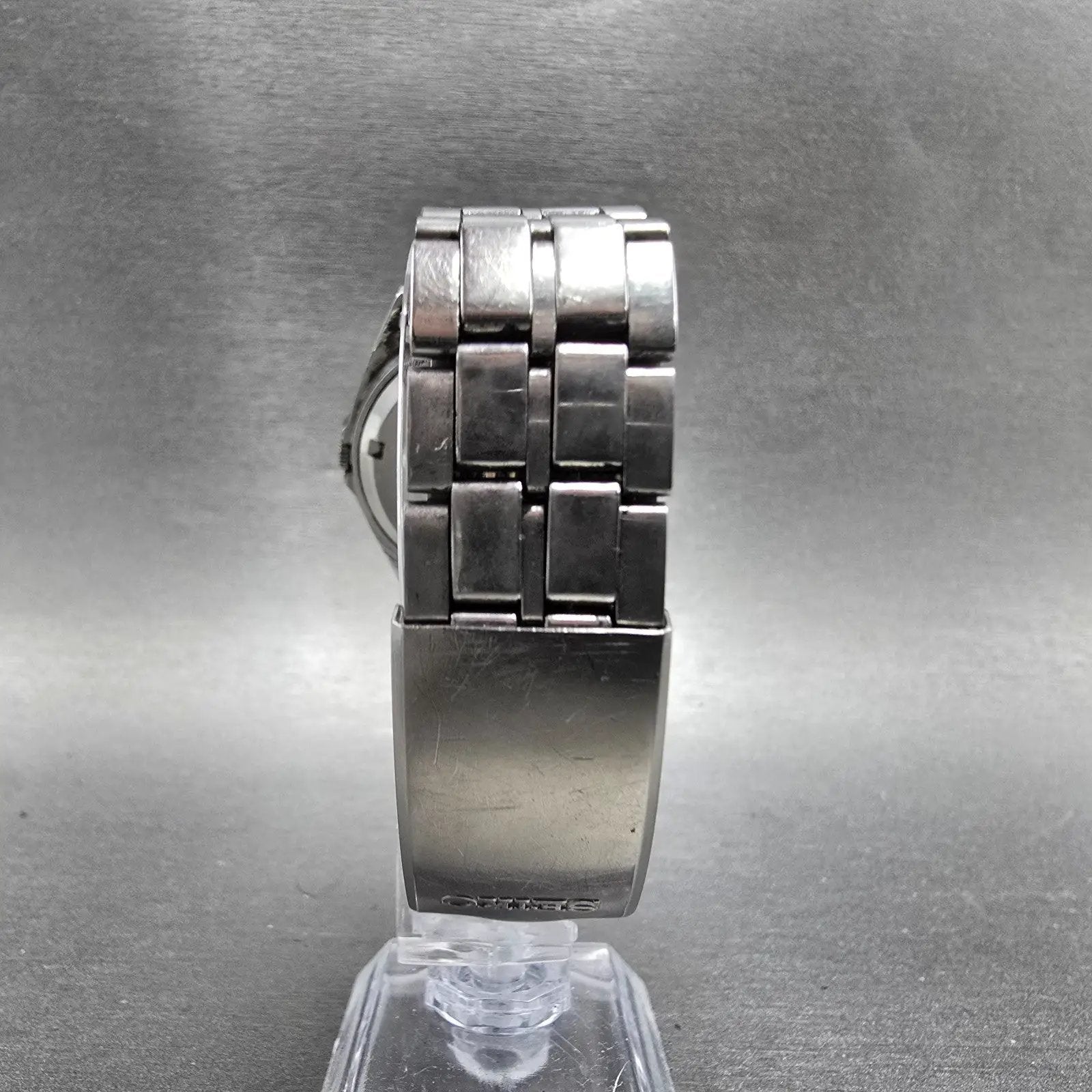 Seiko Automatic Watch Men 38mm Silver Dial Silver Tone Daydate 7009-5019 Runs7