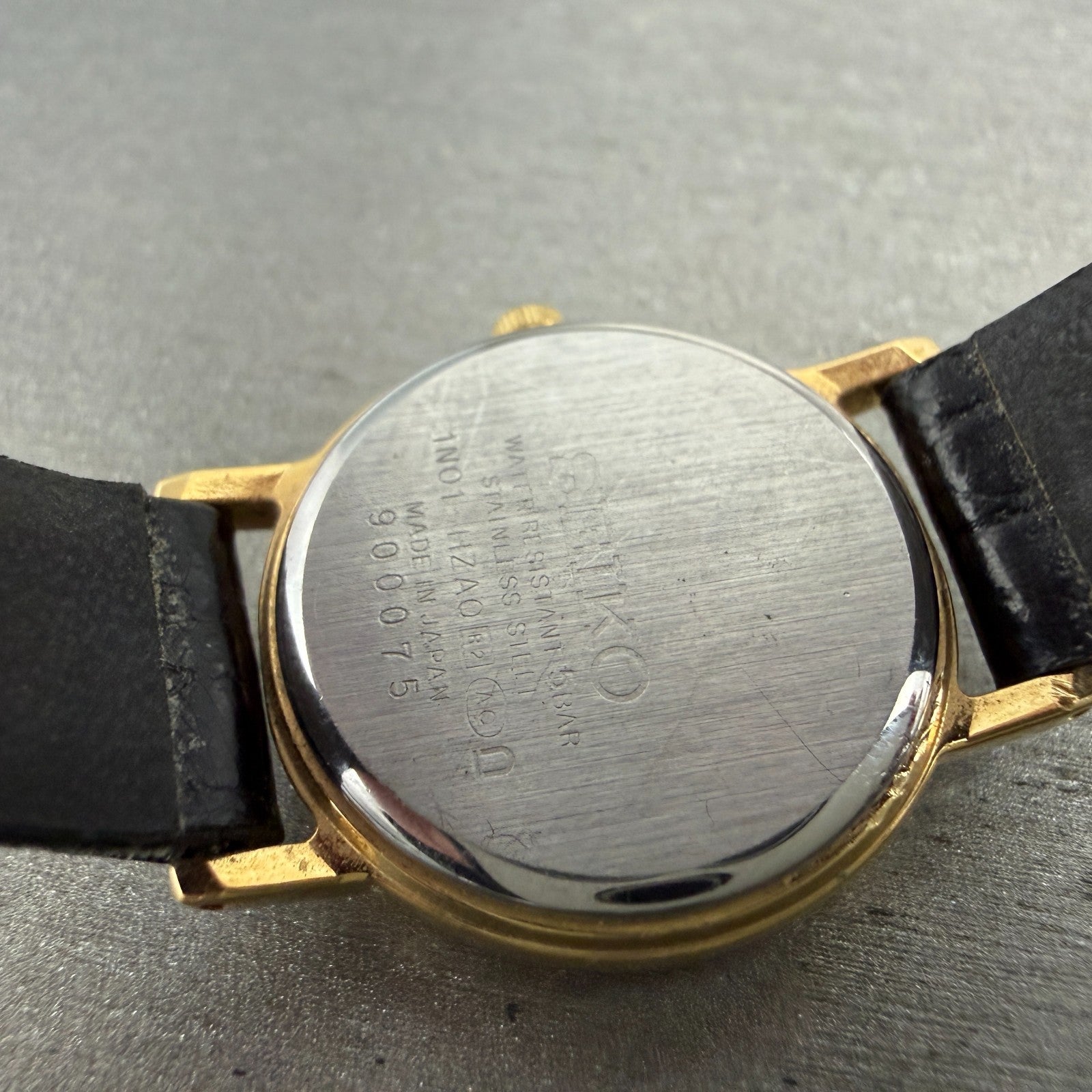 Seiko Watch Women 24mm Silver Dial Gold Tone Round 1N01-HZA0 New Battery9