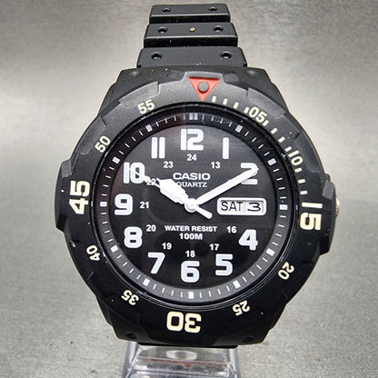 Casio MRW200H Dive Watch Men 43mm Black Dial Black Tone Daydate Round New Batt0