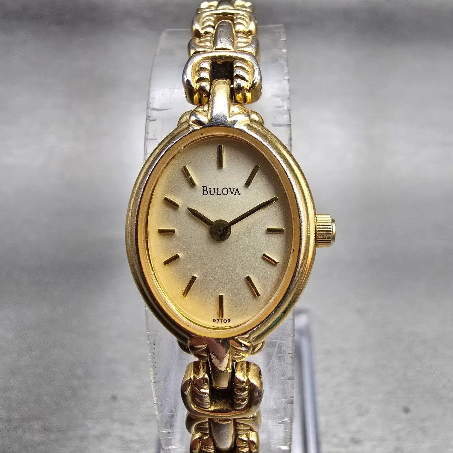 Bulova Watch Women 17mm Champagne Dial Gold Tone Oval 97T09 New Battery0
