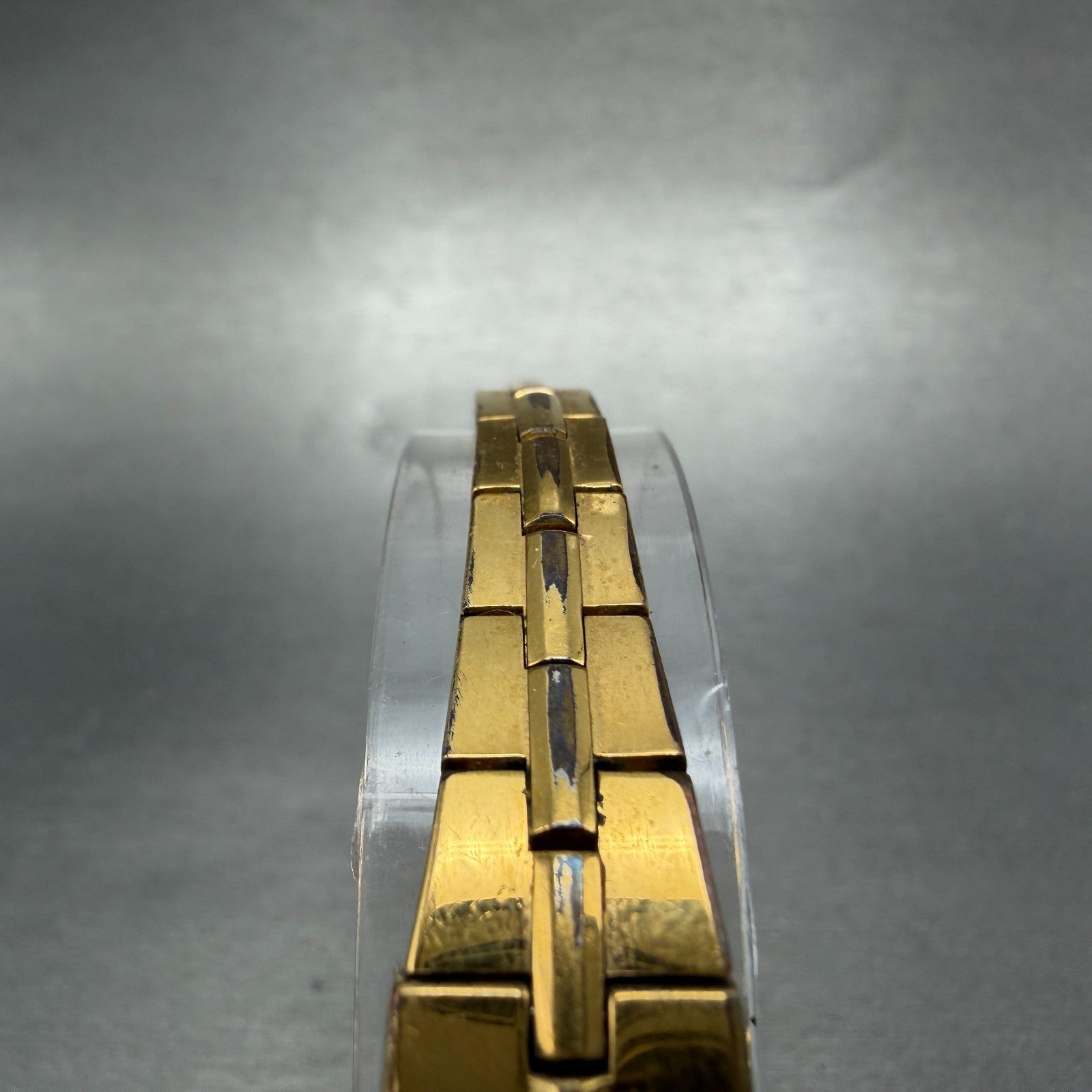 Seiko Tank Watch Women 13mm Champagne Dial Gold Tone Rectangle 2e20-7479 NewBat04