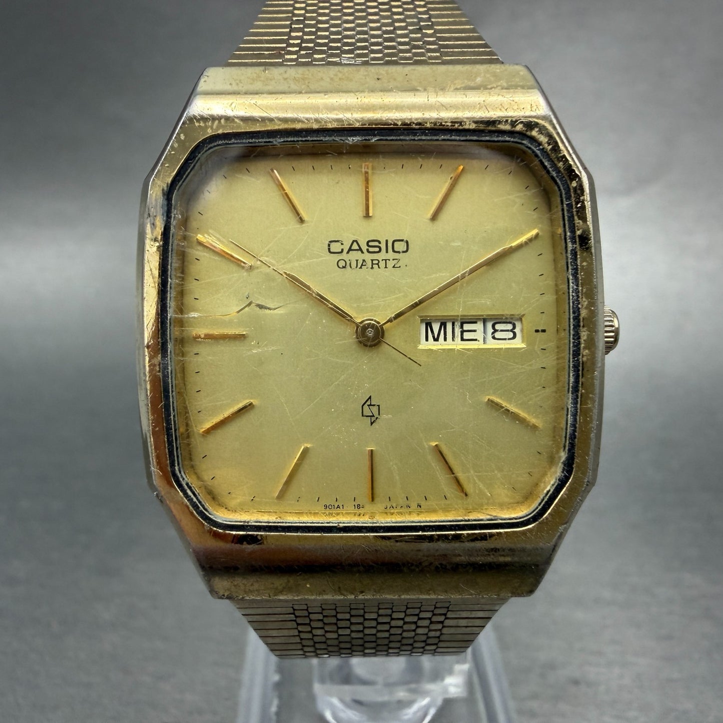 Casio MQ-503G Watch Men 31mm Champagne Dial Gold Tone Rectangle Daydate New Batt0