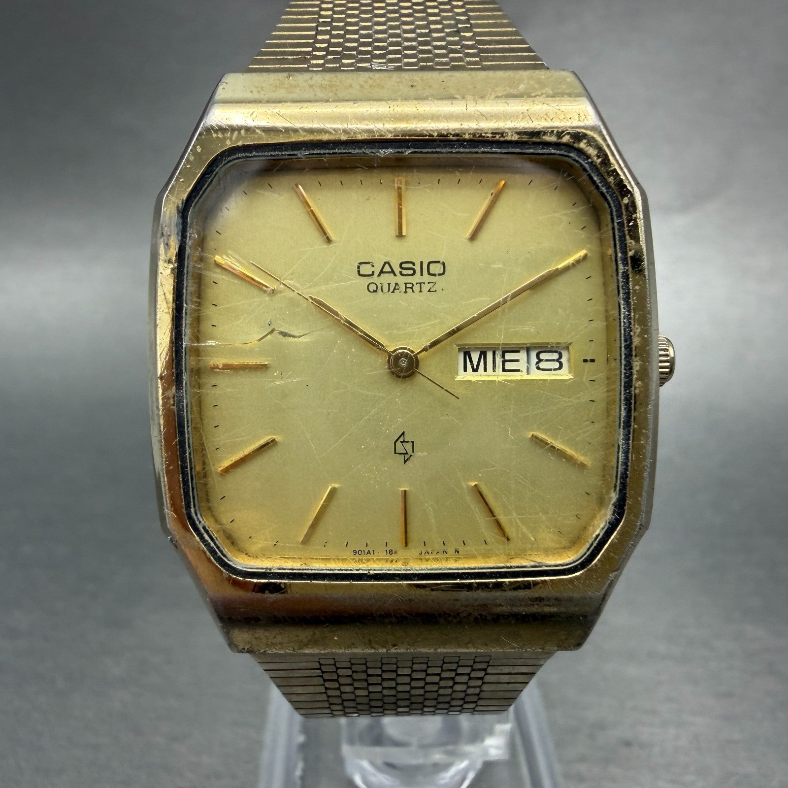 Casio MQ-503G Watch Men 31mm Champagne Dial Gold Tone Rectangle Daydate New Batt0