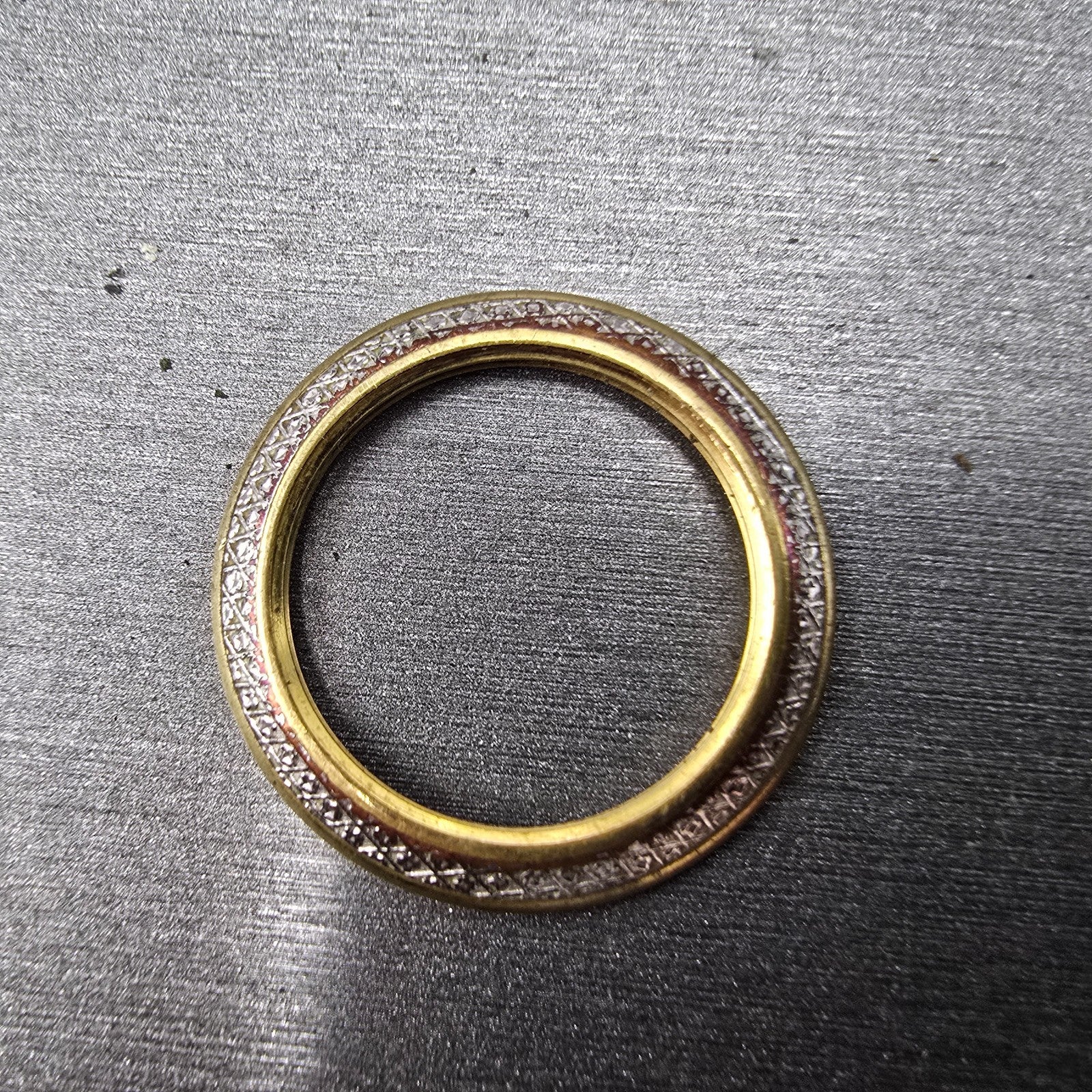 Gucci Diamond Cut Bezel Gold Vintage For 1100L 1200L 11/12.20