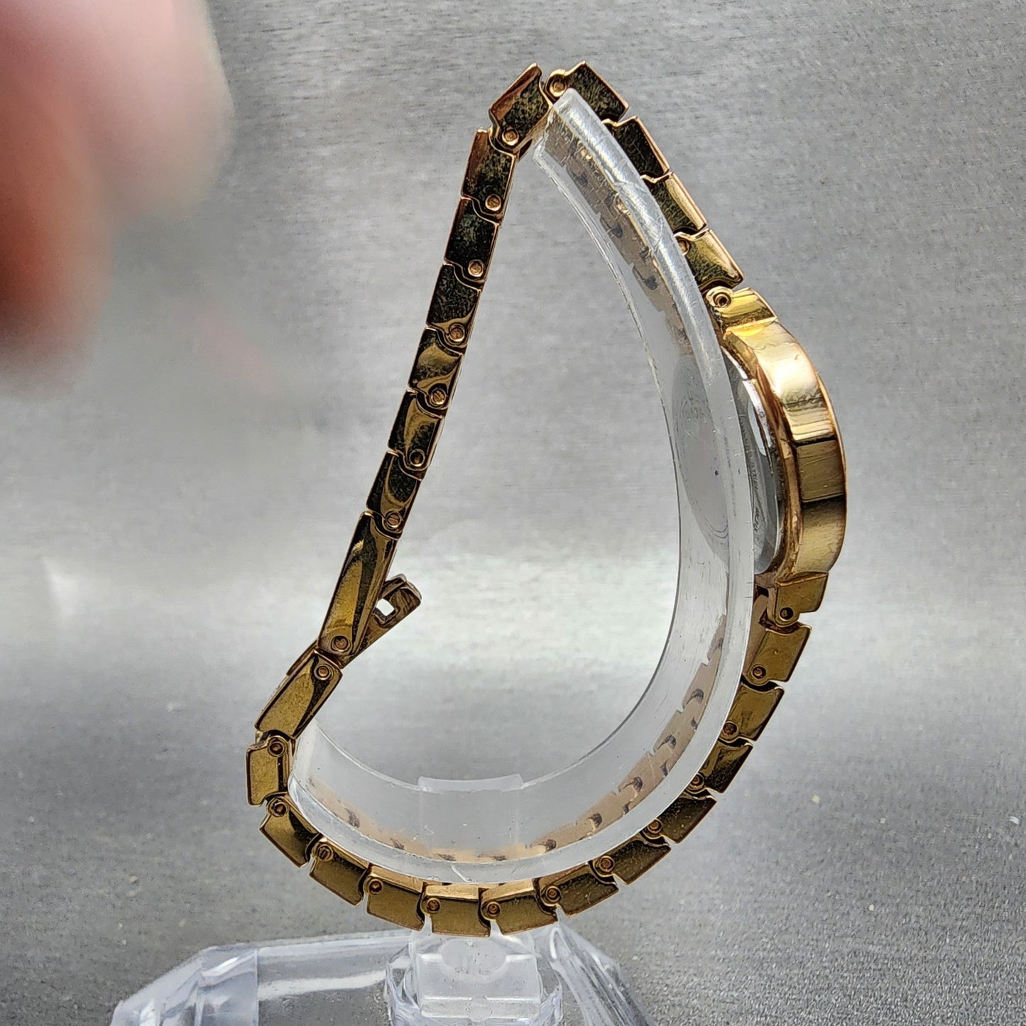 Bulova Crystal Watch Women 22mm MOP Dial Rose Gold Tone Crystal Bezel New Batt9
