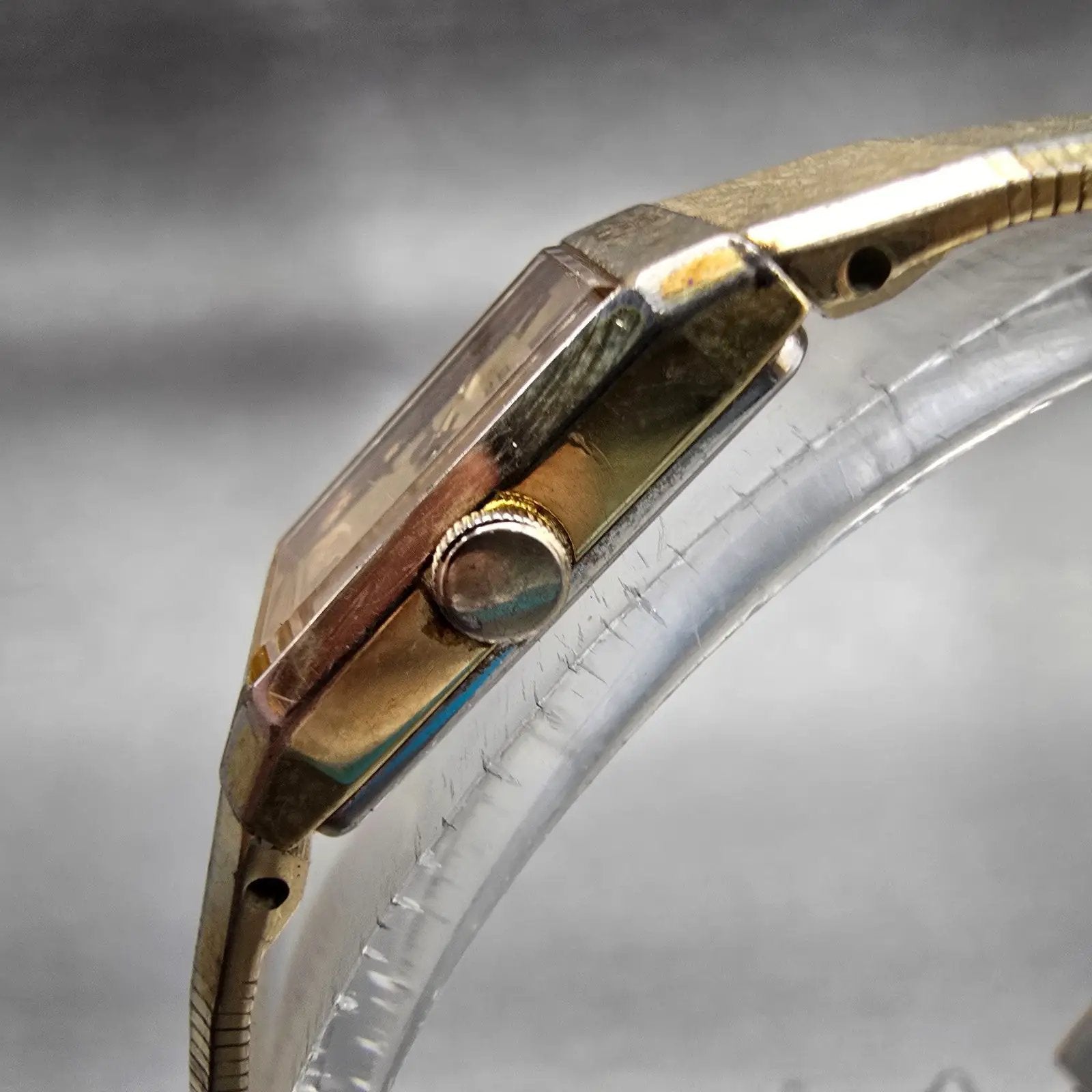 Seiko Watch Women 12mm Gold Dial Gold Tone Rectangle 2E20-5029 New Battery VTG2
