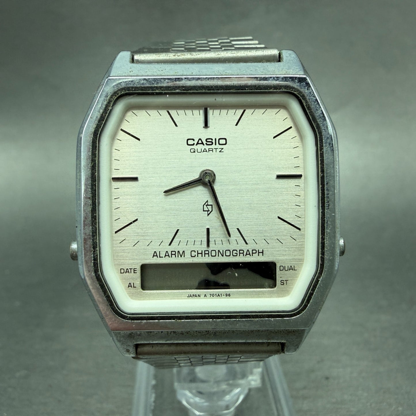 Casio Analog Digital Watch Men 32mm Silver Dial Silver Tone Alarm AQ-200 PARTS0