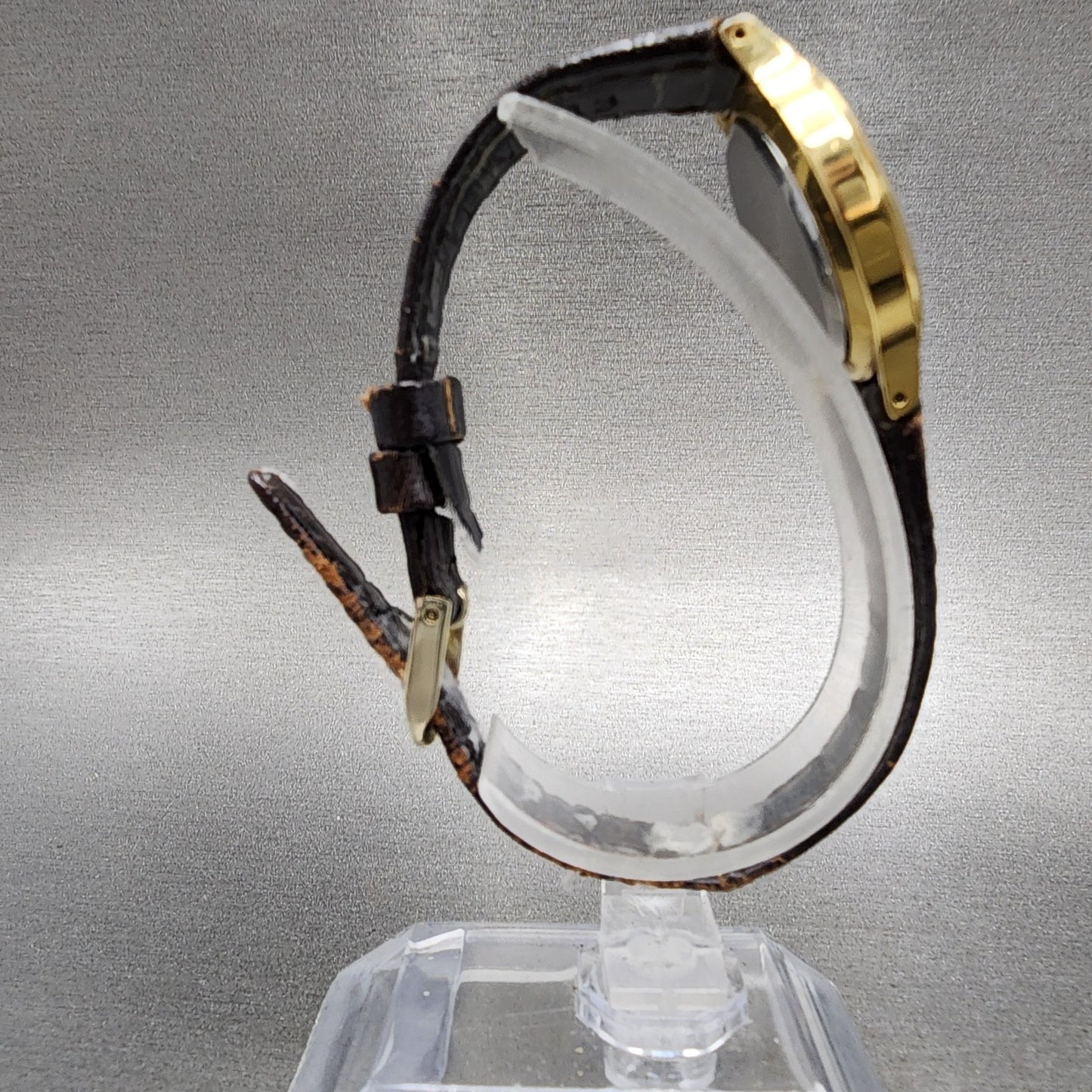 Seiko Watch Women 26mm White Dial Gold Tone Round 26210020 New battery VTG8
