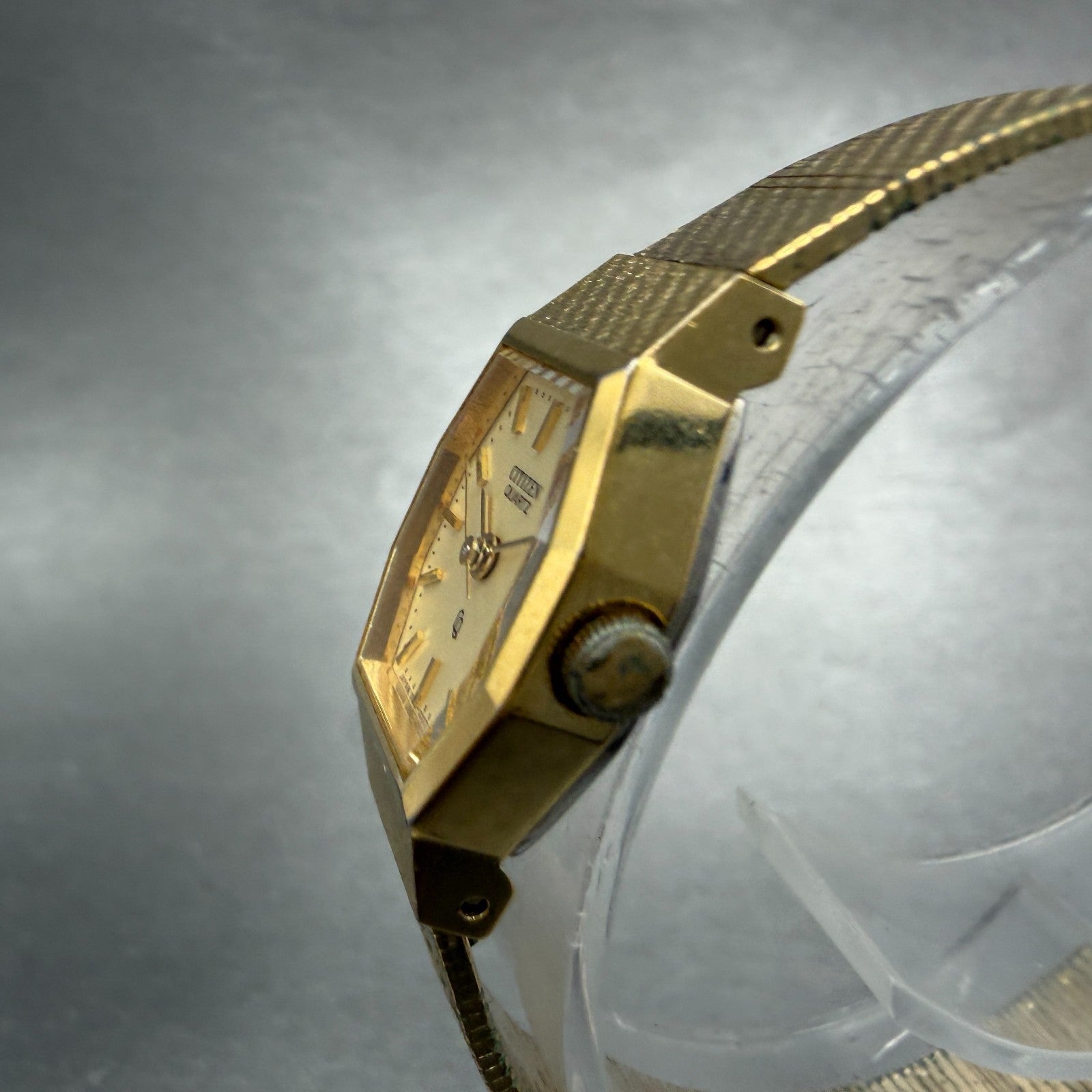 Citizen CQ Watch Women 17mm Champagne Dial Gold Tone Octagon 4-103041 NewBattery2
