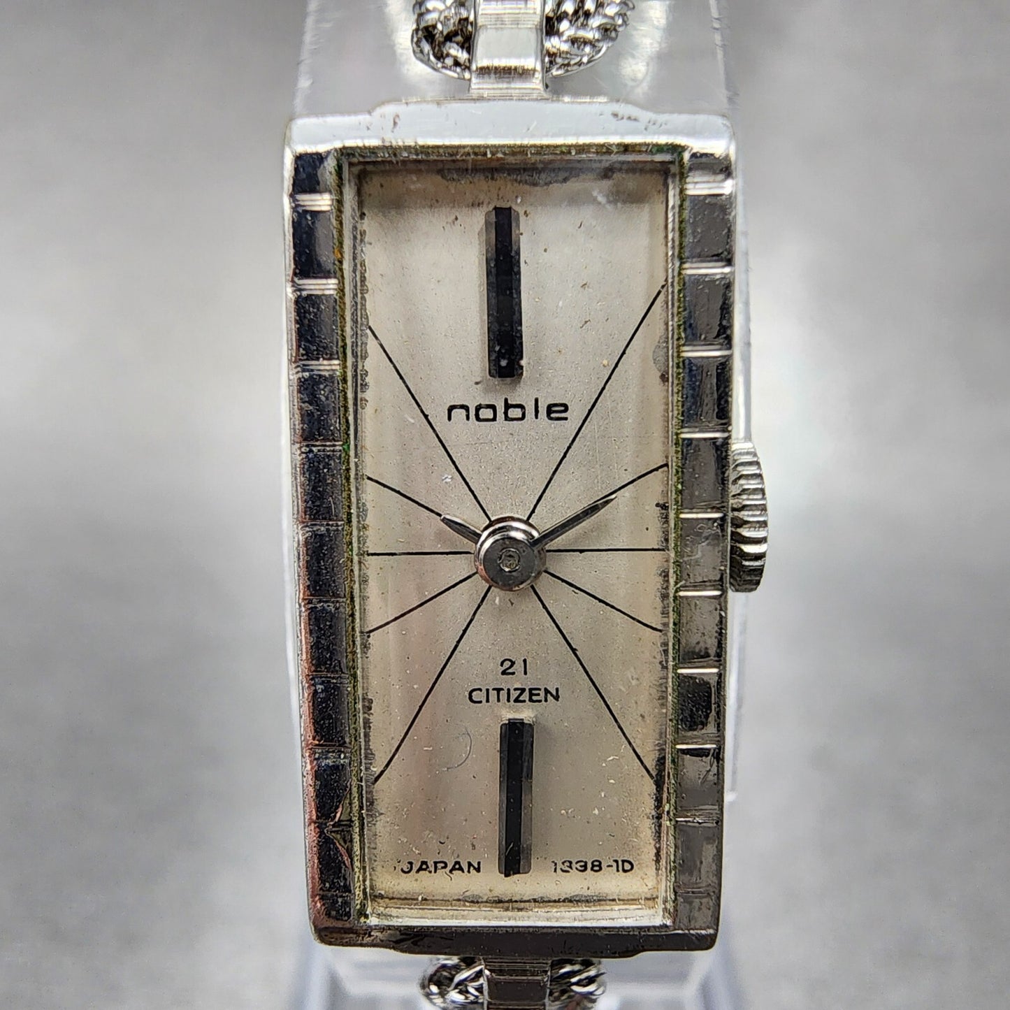 Citizen Noble Tank Watch Women 11mm White Dial White Gold plated Manual Wind Run1