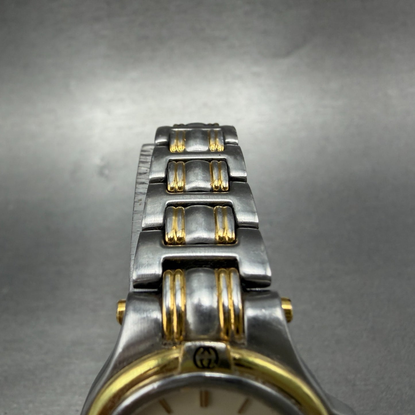 Gucci 9040L Watch Women 26mm Cream Dial Two Tone Date Round New Battery4