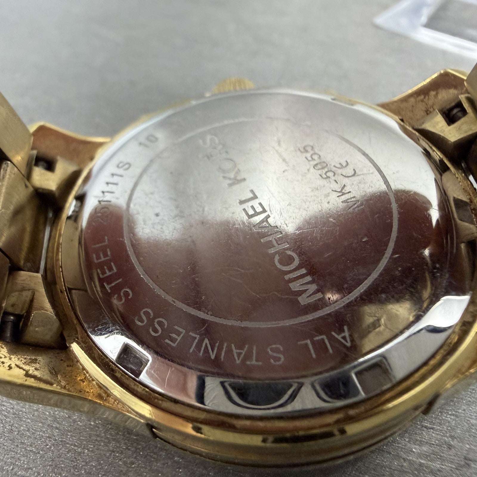 Michael Kors Runway Chronograph Watch Women 38mm Champagne Dial Gold Tone NewBat9