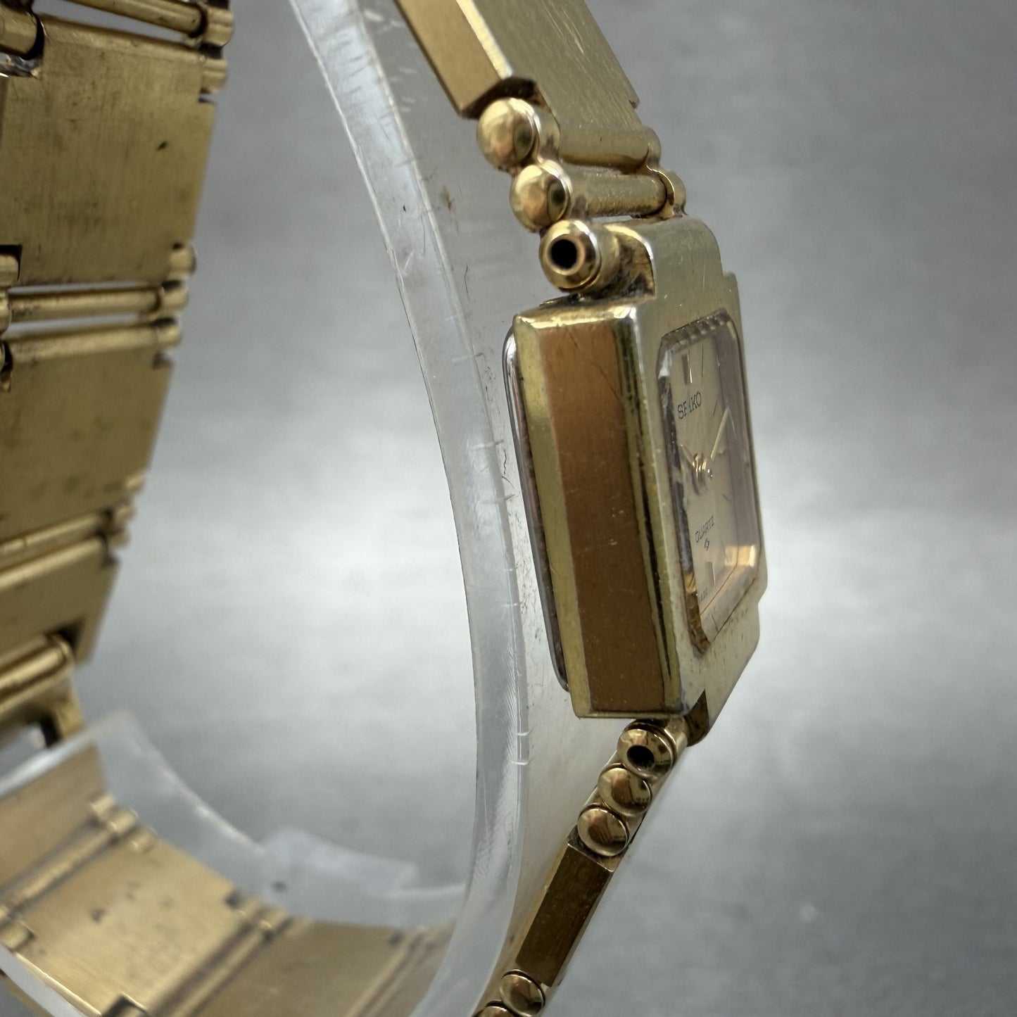 Seiko Watch Women 13mm Champagne Dial Gold Tone Square 1E205209 New Battery3