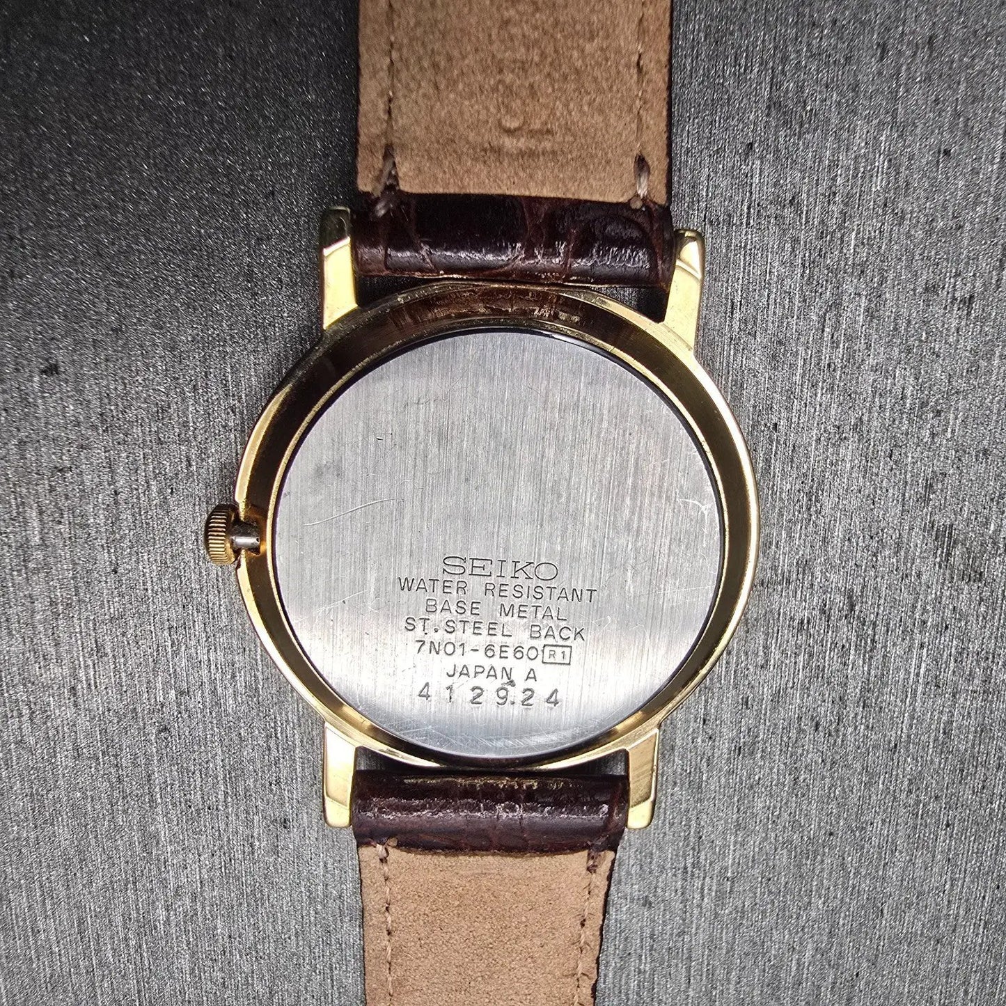 Seiko Watch Men 31mm Gold Dial Gold Tone Round 7N01-6E60 New Battery Vintage10