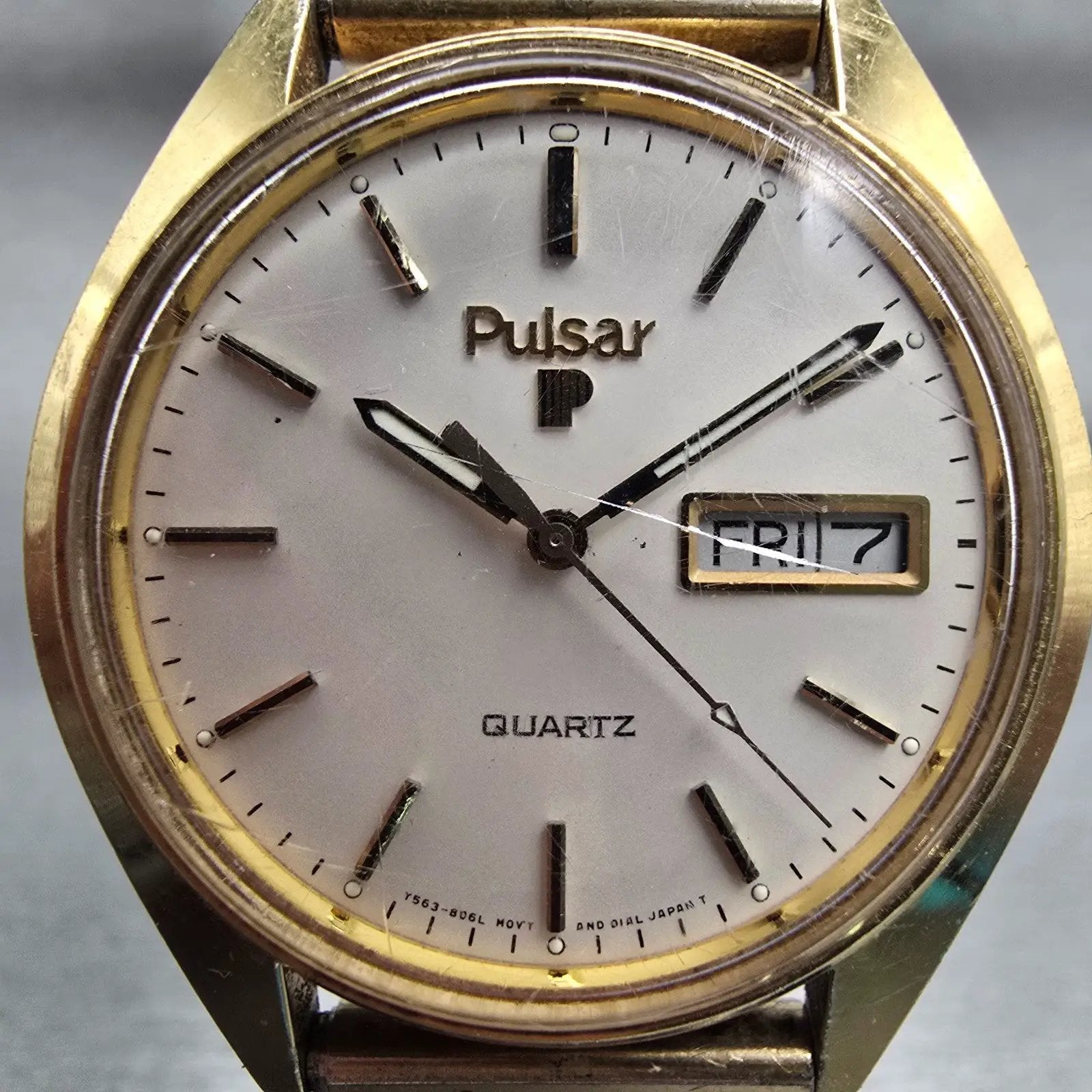 Seiko Pulsar Watch Men 36mm Silver Dial Gold Tone Daydate Y563-8449 New Battery1
