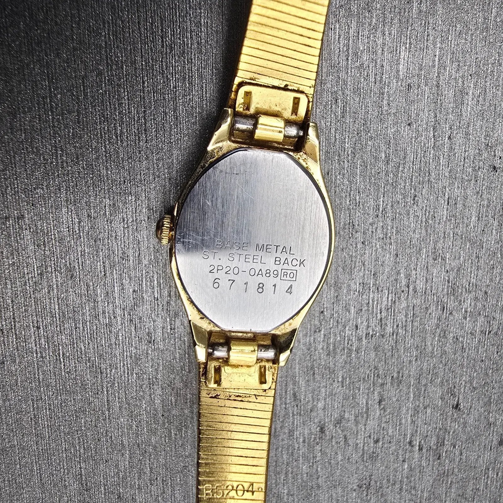 Seiko Watch Women 17mm Gold Dial Gold Tone Round 2P20-0A89 New Battery Vintage10