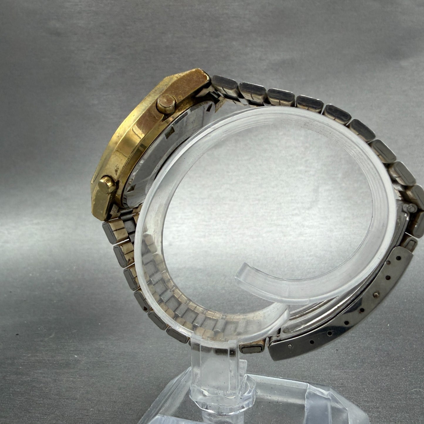 Seiko Digital Watch Men 35mm LCD Gold Tone Month Date 0439-4019 VTG PARTS7