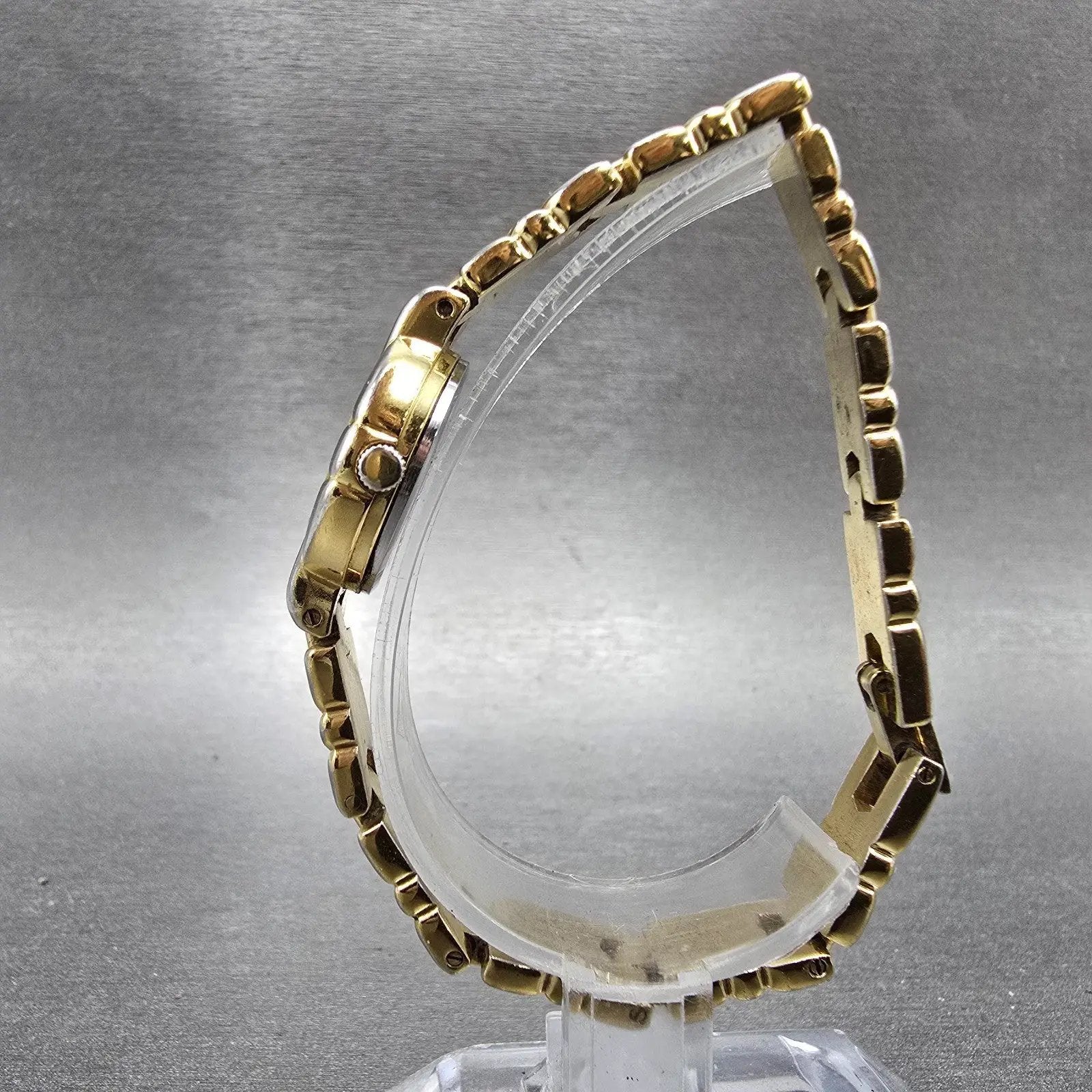 Wittnauer Watch Women 20mm Gold Dial Gold Tone Round 5784 New Battery Vintage6