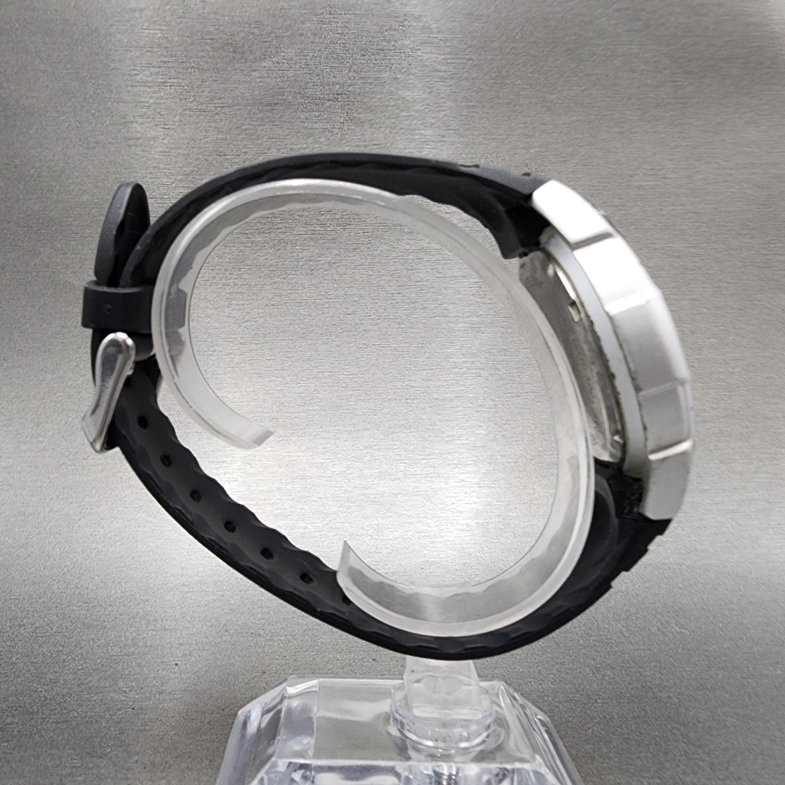 Casio MTP302 Watch Men 41mm Silver Dial Silver Tone Daydate Round New battery8