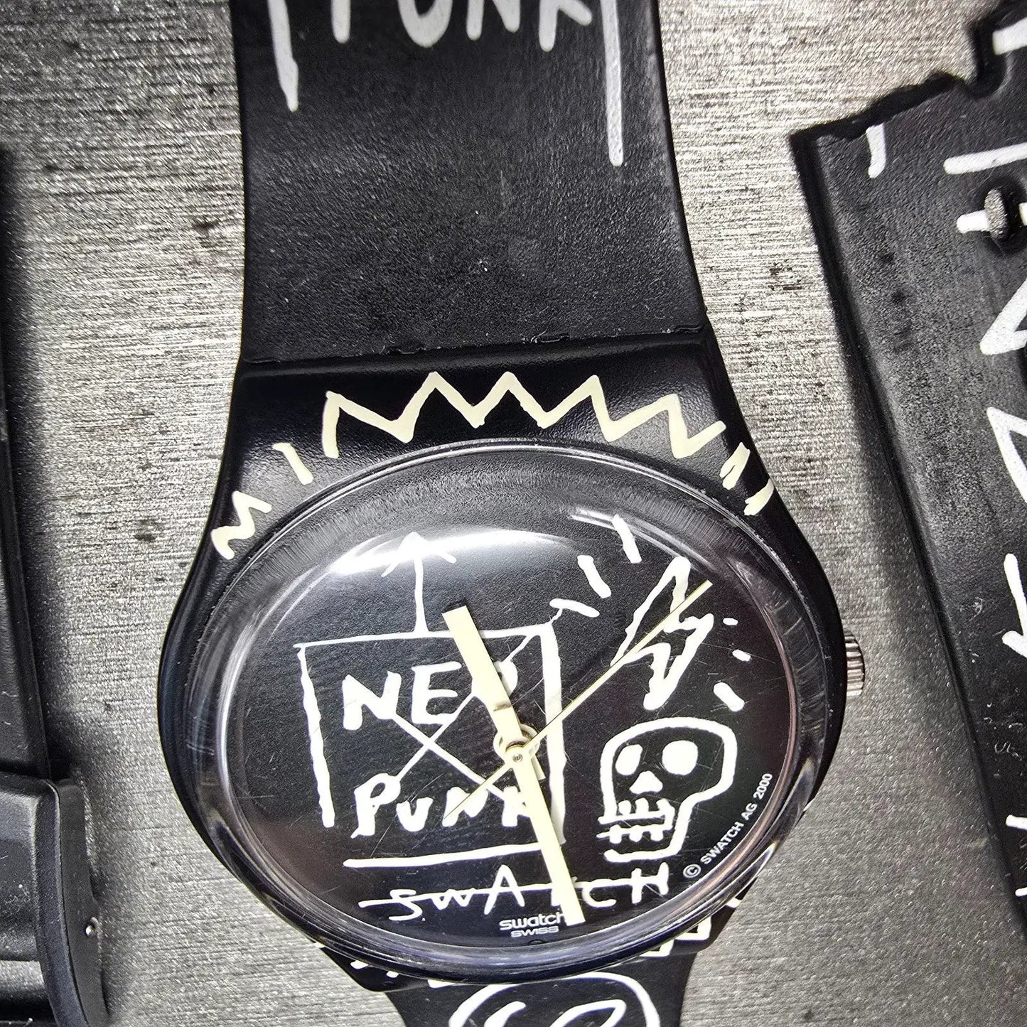 Swatch BAD TRIP Watch Men 33mm Black Dial Black Tone Round GB206 New Battery5