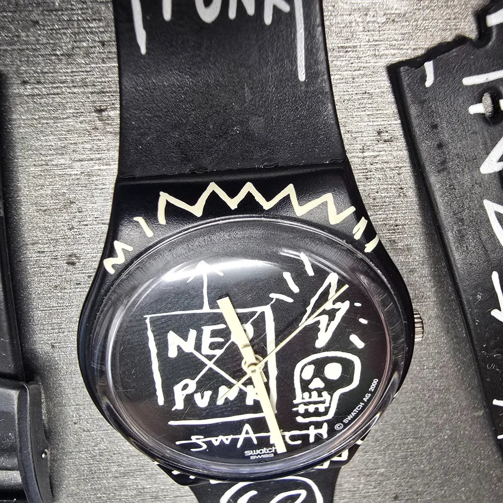 Swatch BAD TRIP Watch Men 33mm Black Dial Black Tone Round GB206 New Battery5