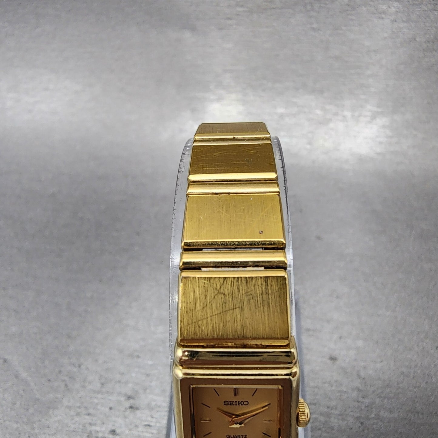 Seiko Watch Women 14mm Gold Dial Gold Tone Square 1E205030 New Battery4