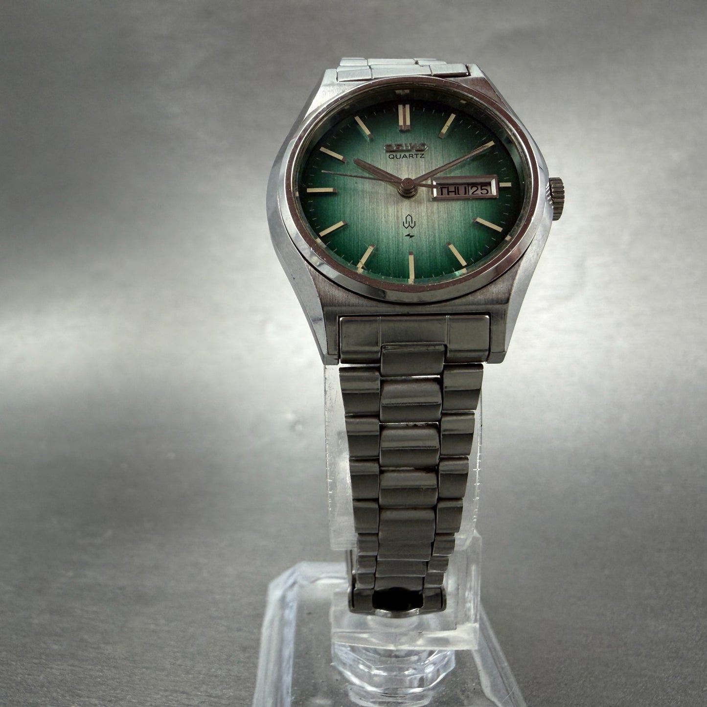 Seiko Watch Women 26mm Green Dial Silver Tone Daydate 2623-0100 New Battery5