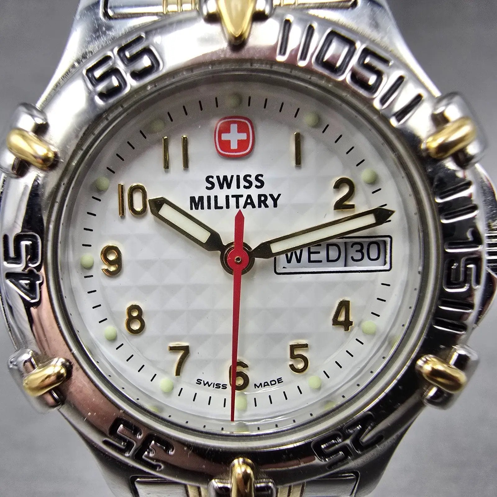 Wenger Swiss Military Watch Women 29mm White Dial Two Tone Daydate Round NewBatL1
