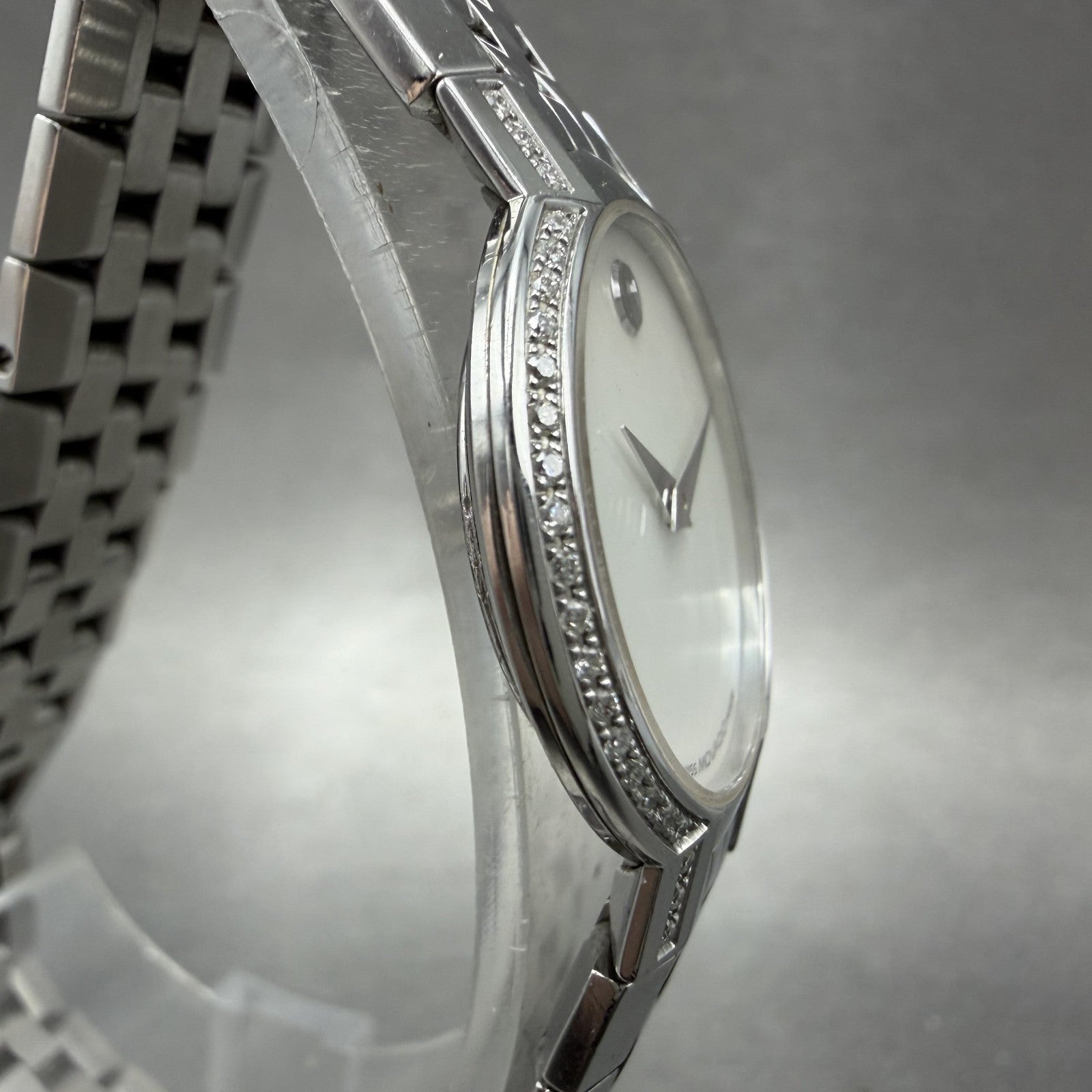Movado Faceto Watch Women 25mm MOP Dial Steel Diamonds Round 0605146 New Battery3
