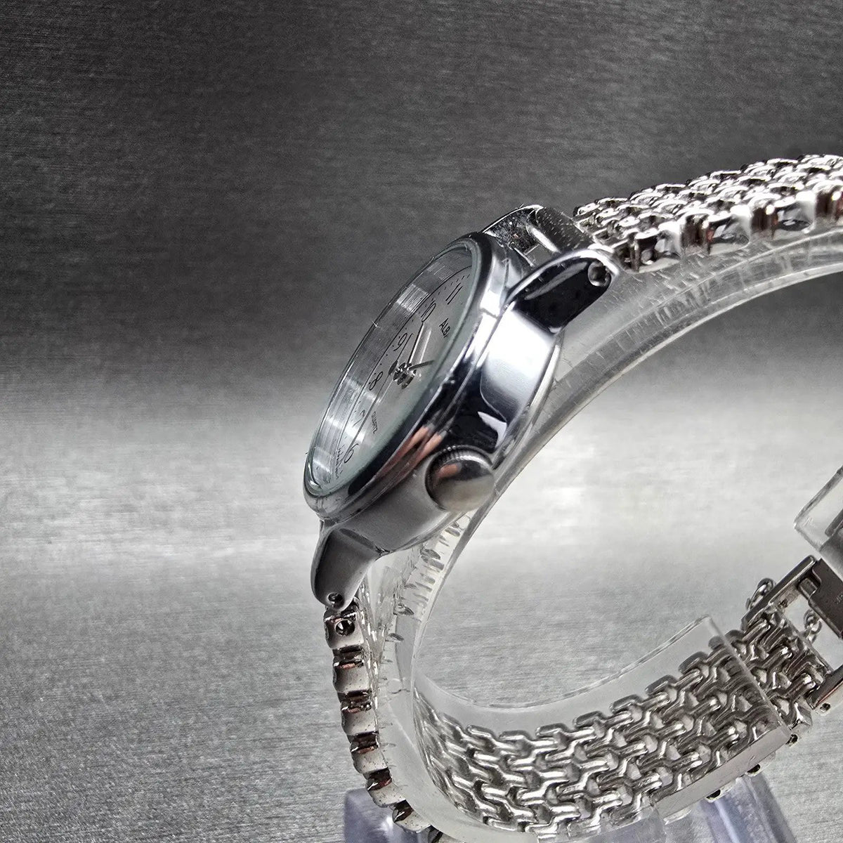 Seiko Alba Watch Women 23mm Silver Dial Silver Tone Round V811-0780 New Battery2
