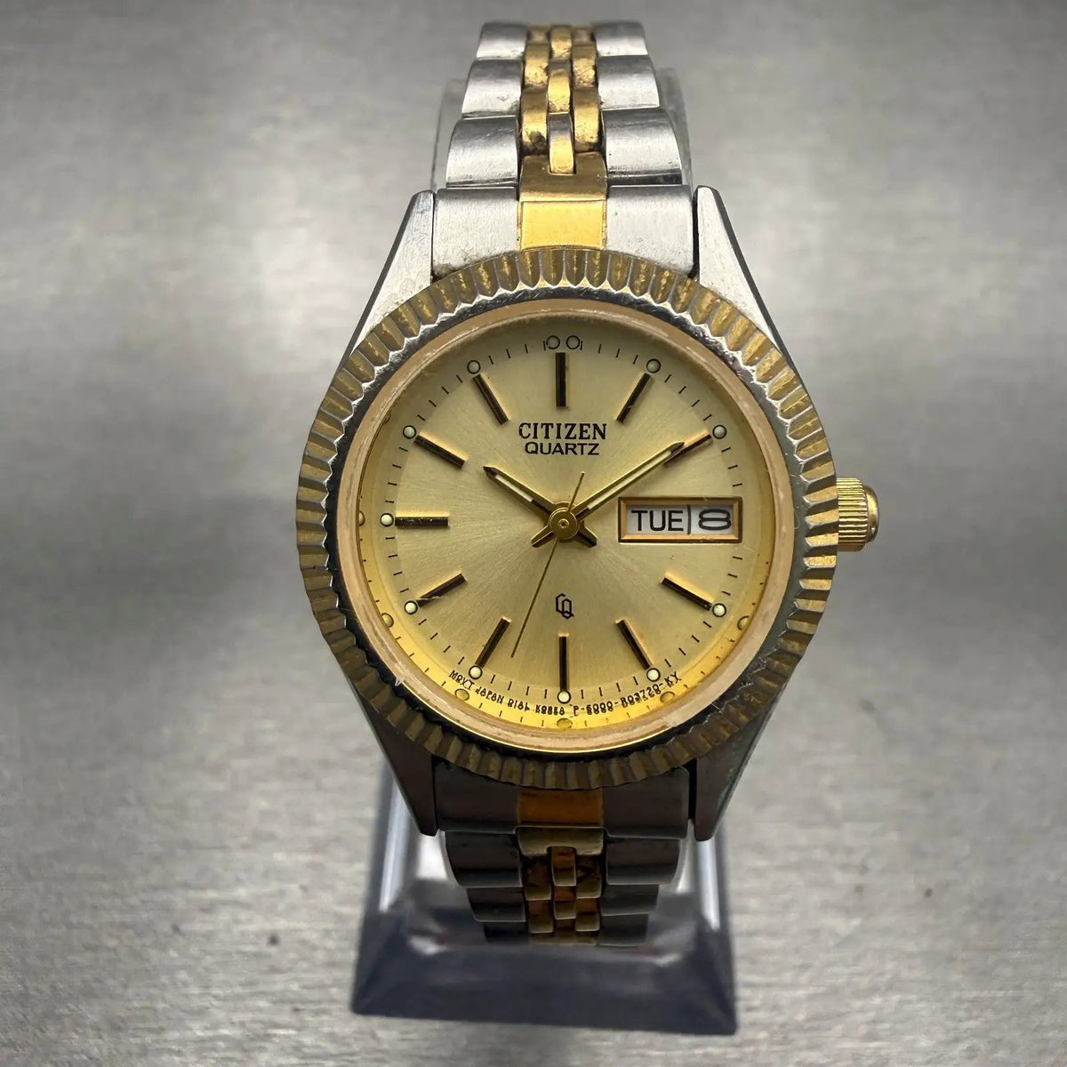 Citizen CQ Watch Women 25mm Champagne Dial Two Tone Daydate 6000-R00413 New Batt0