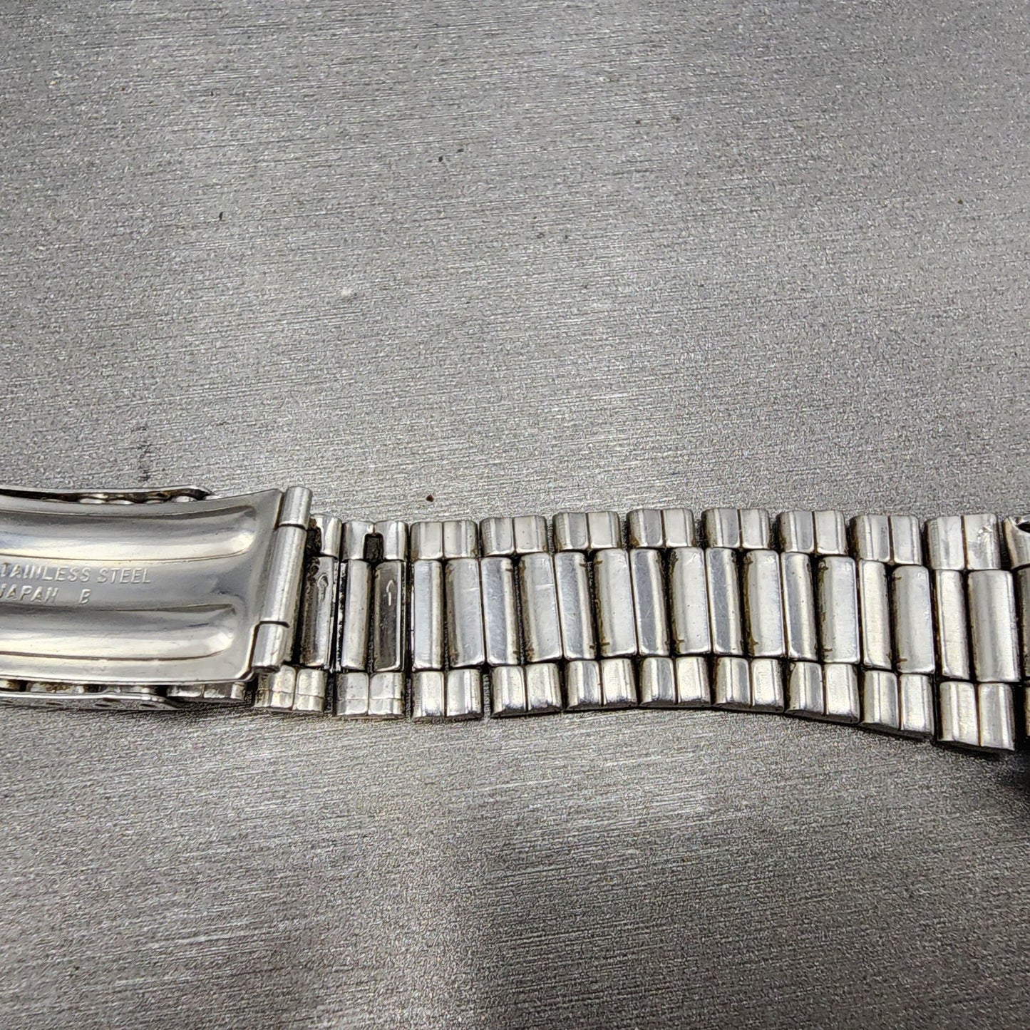 Seiko SQ Watch Men 34mm Silver Dial Silver Tone Daydate 81238009 PARTS12