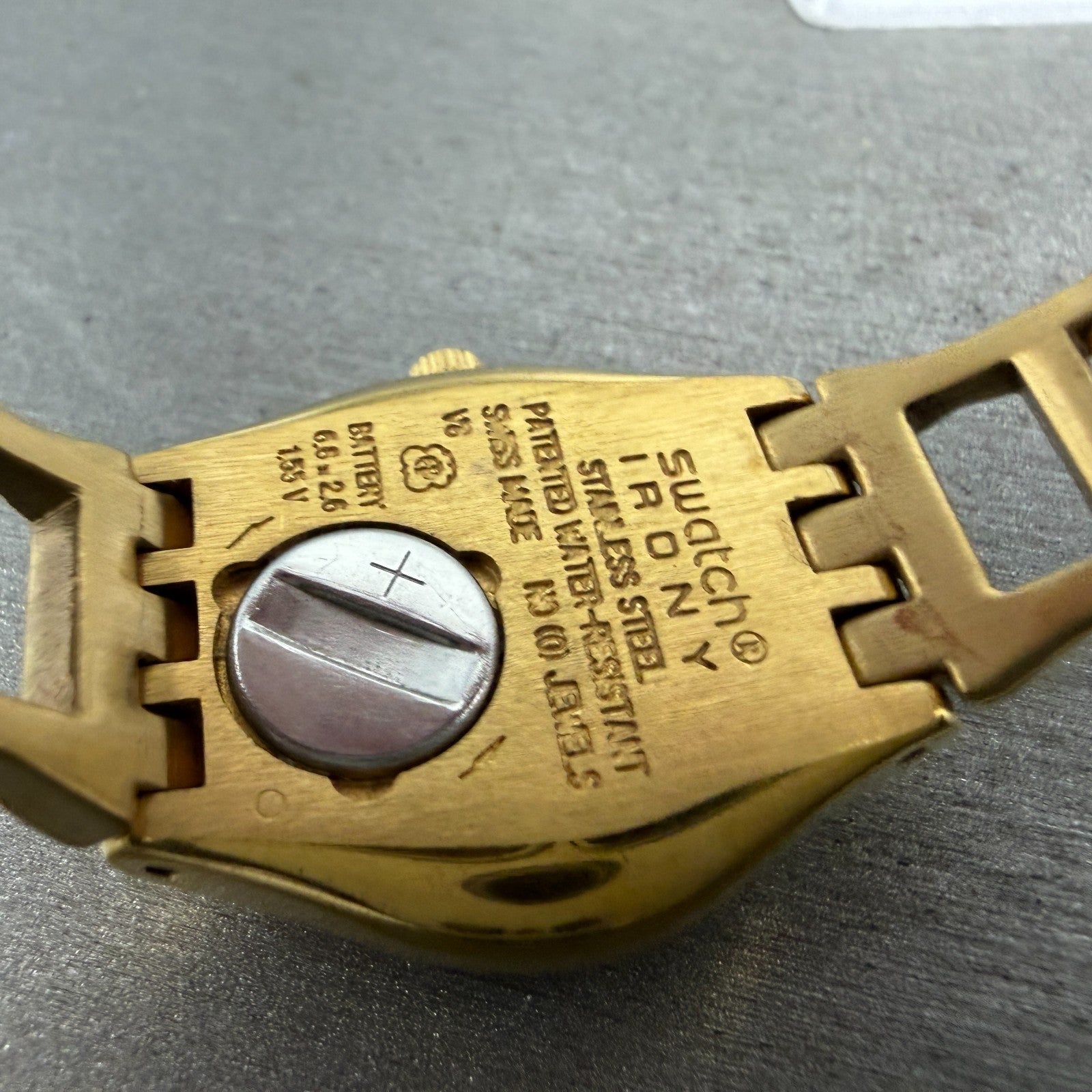 Swatch Irony Watch Women 25mm Silver Dial Gold Tone Round New Battery9